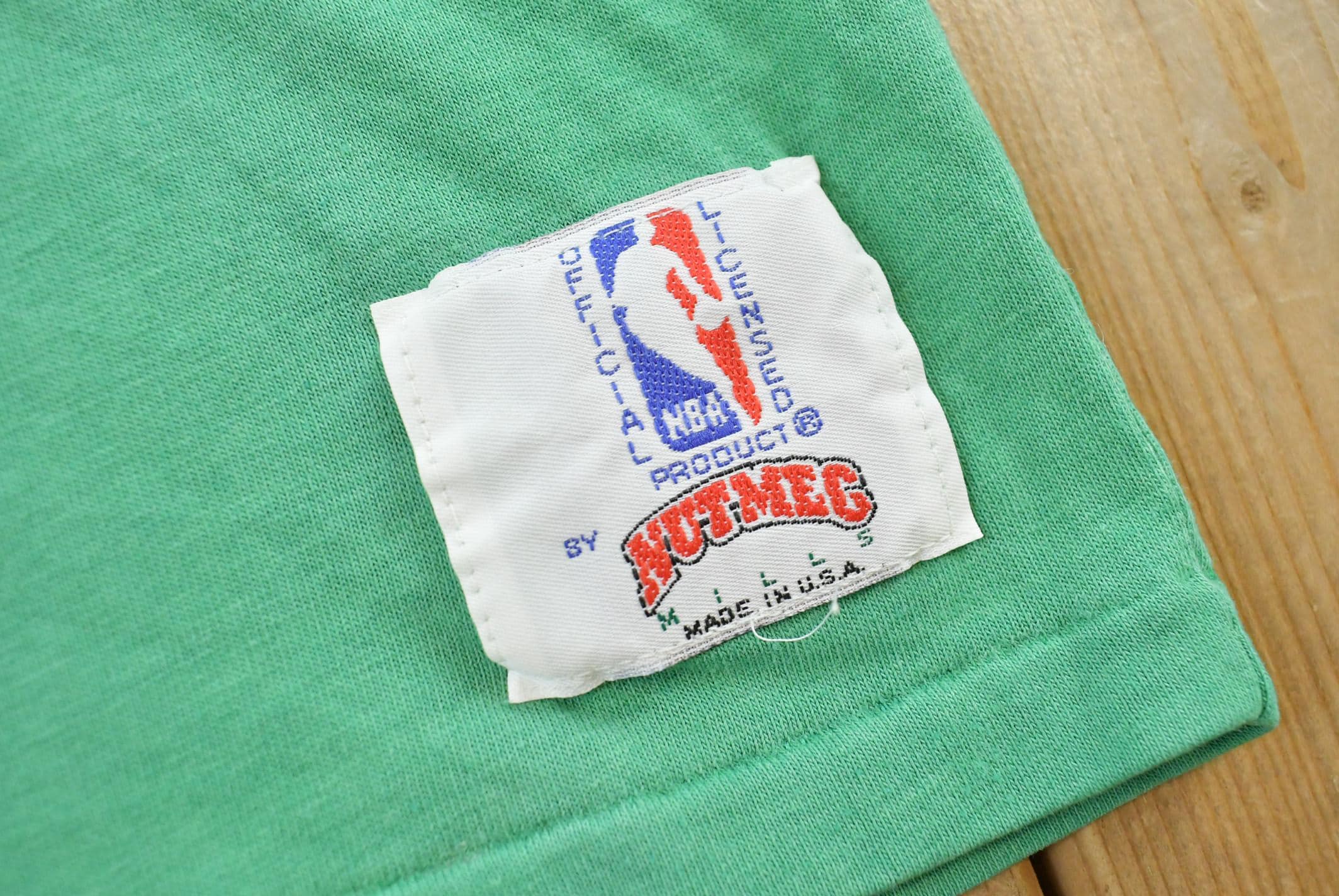 Vintage 1990s Boston Celtics NBA Basketball Nutmeg Mills Graphic Tank Top T-Shirt Mens M