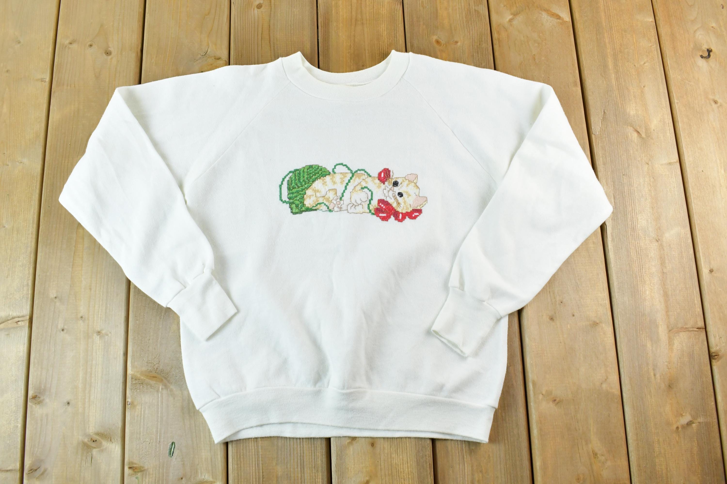 Vintage 1990s Cute Kitten Yarn Embroidered Crewneck Sweater