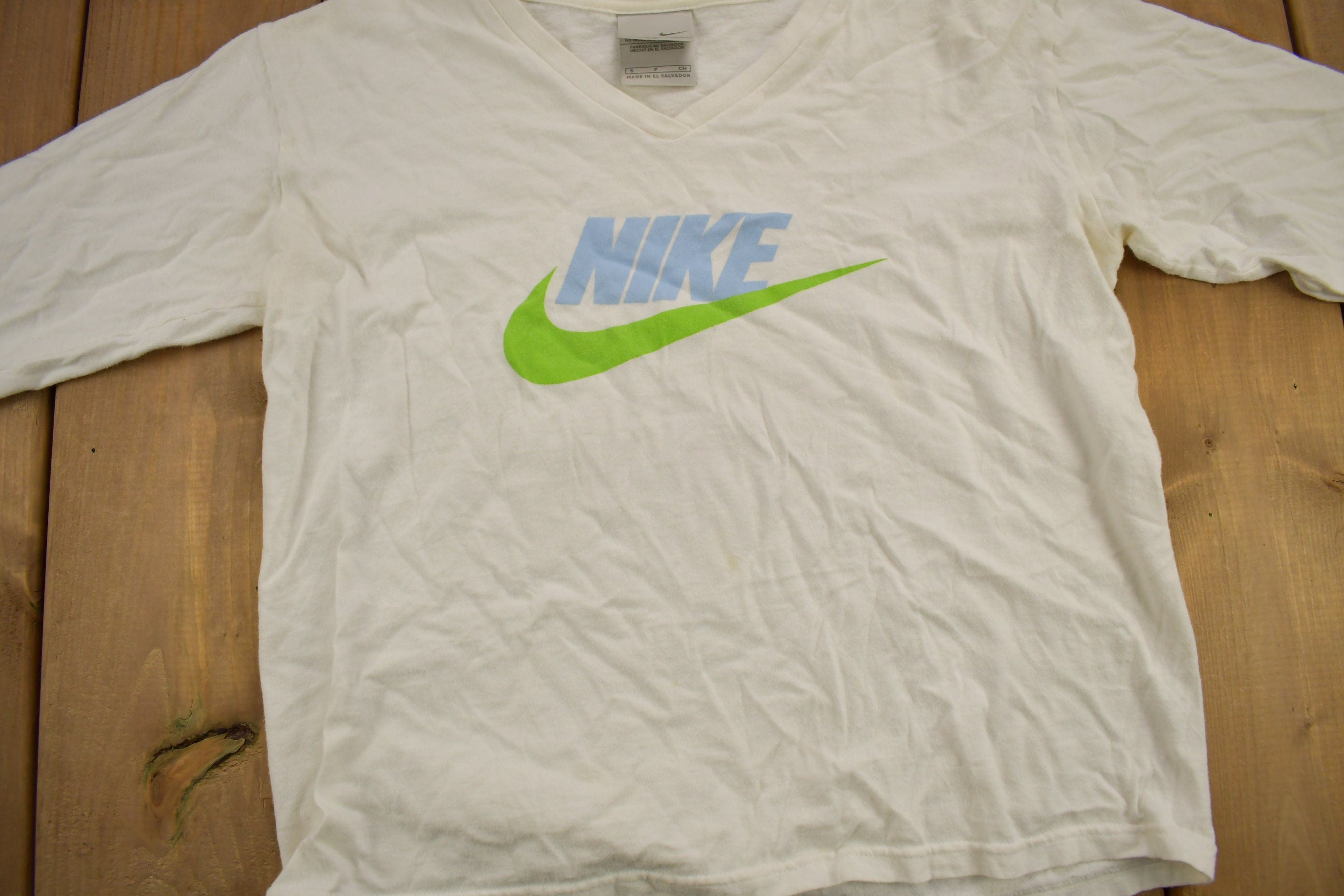 Vintage Y2K Nike Long Sleeve Graphic V-Neck T-Shirt