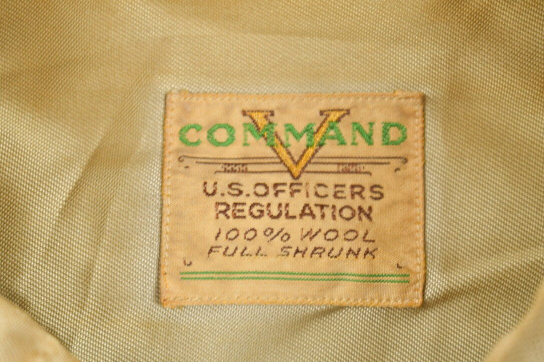 Vintage 1940s V Command Military Button Up Shirt / WWII US Officers Shirt / True Vintage / U.S. Army Top / Authentic Military Gear