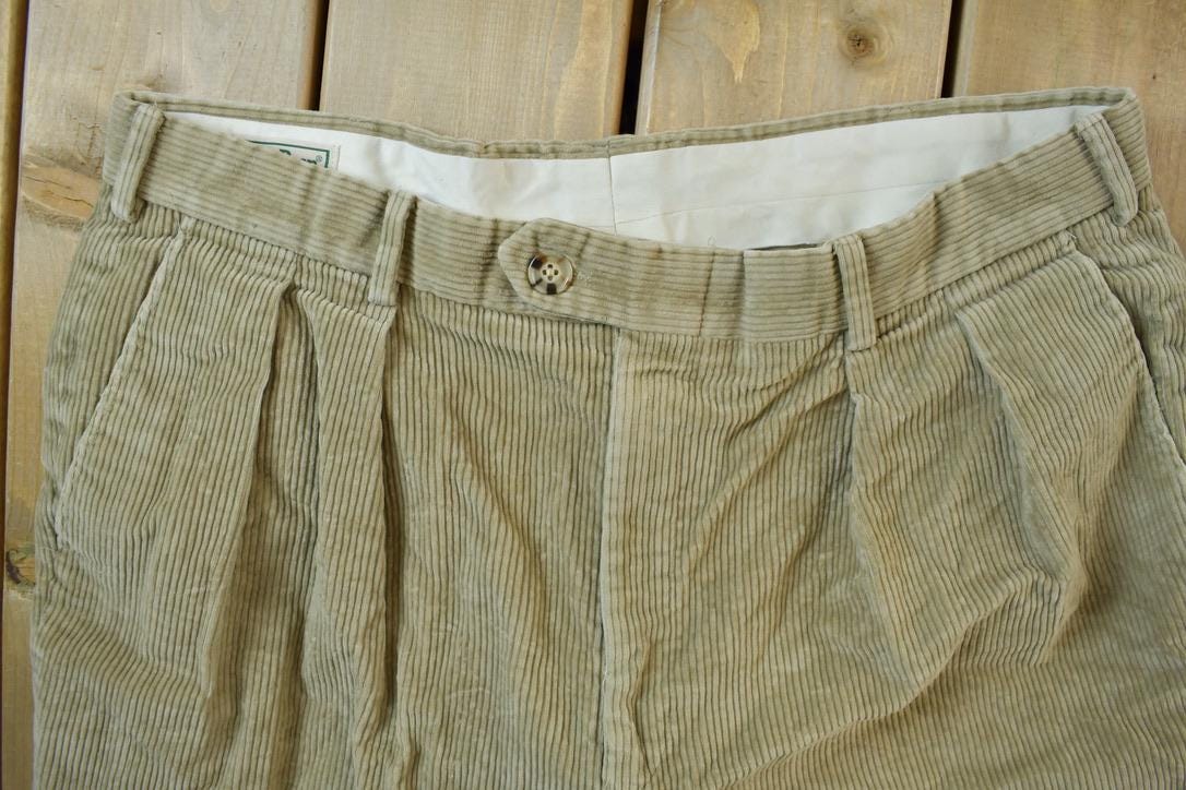 Vintage 1980s L.L. Bean Pleated Corduroy Pants Size 36 x 30