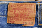 Vintage 1990s Levi's 550 Red Tab Jeans Size 36 x 29.5
