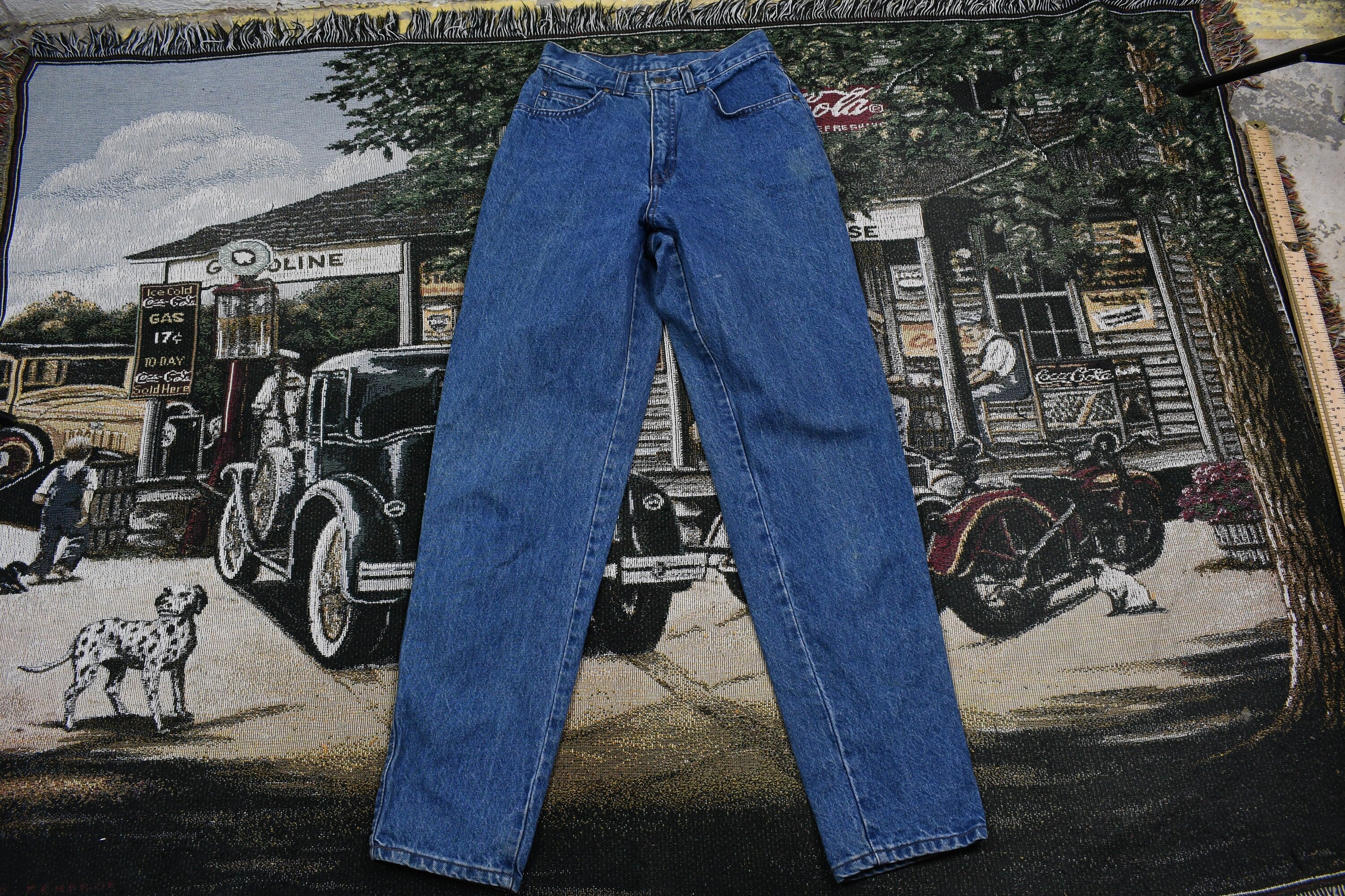 Vintage 1990s Levi's & Strauss 900 Series Jeans Size 29