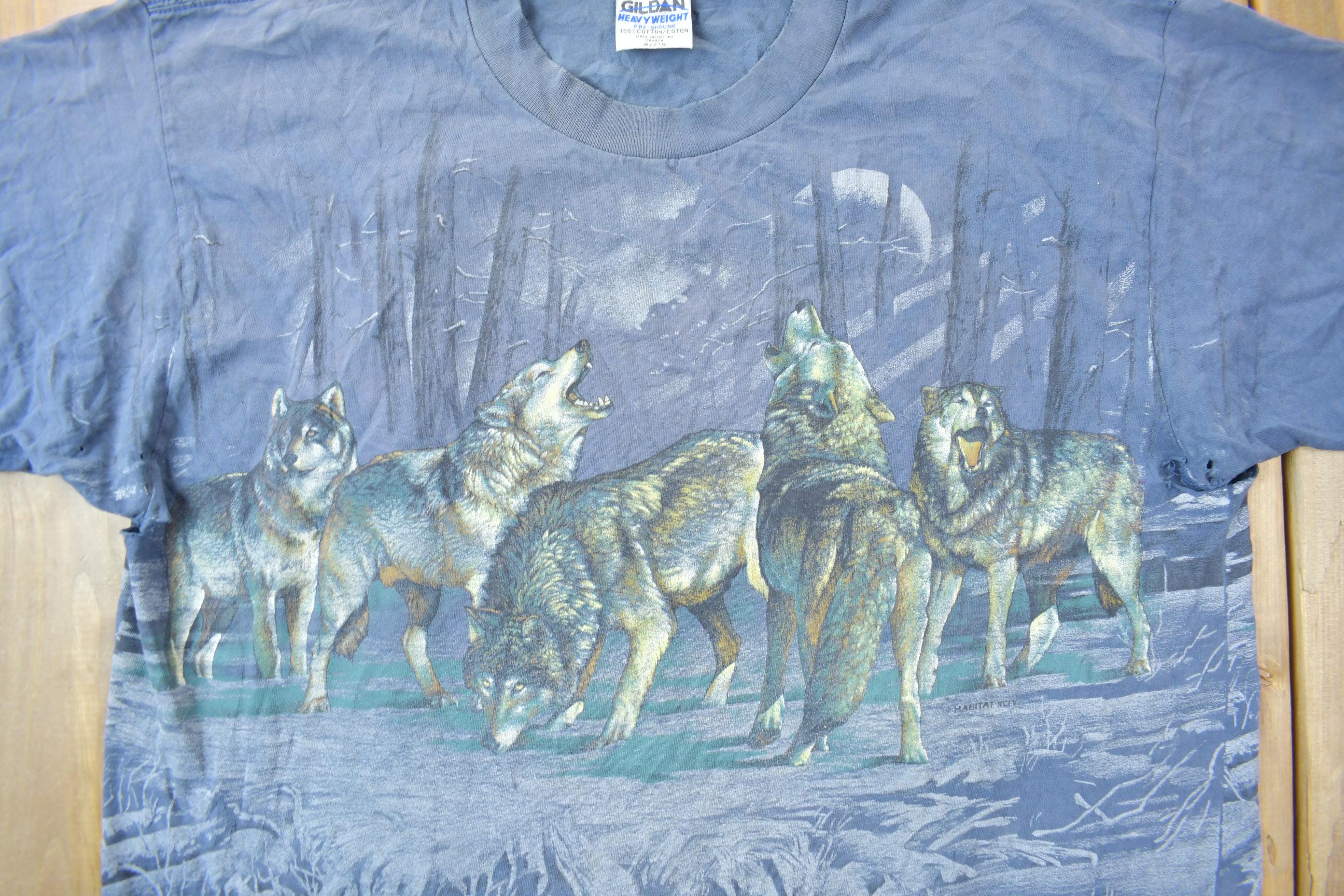 Vintage 1990s Grey Wolf Theme All Over Print Graphic T-Shirt