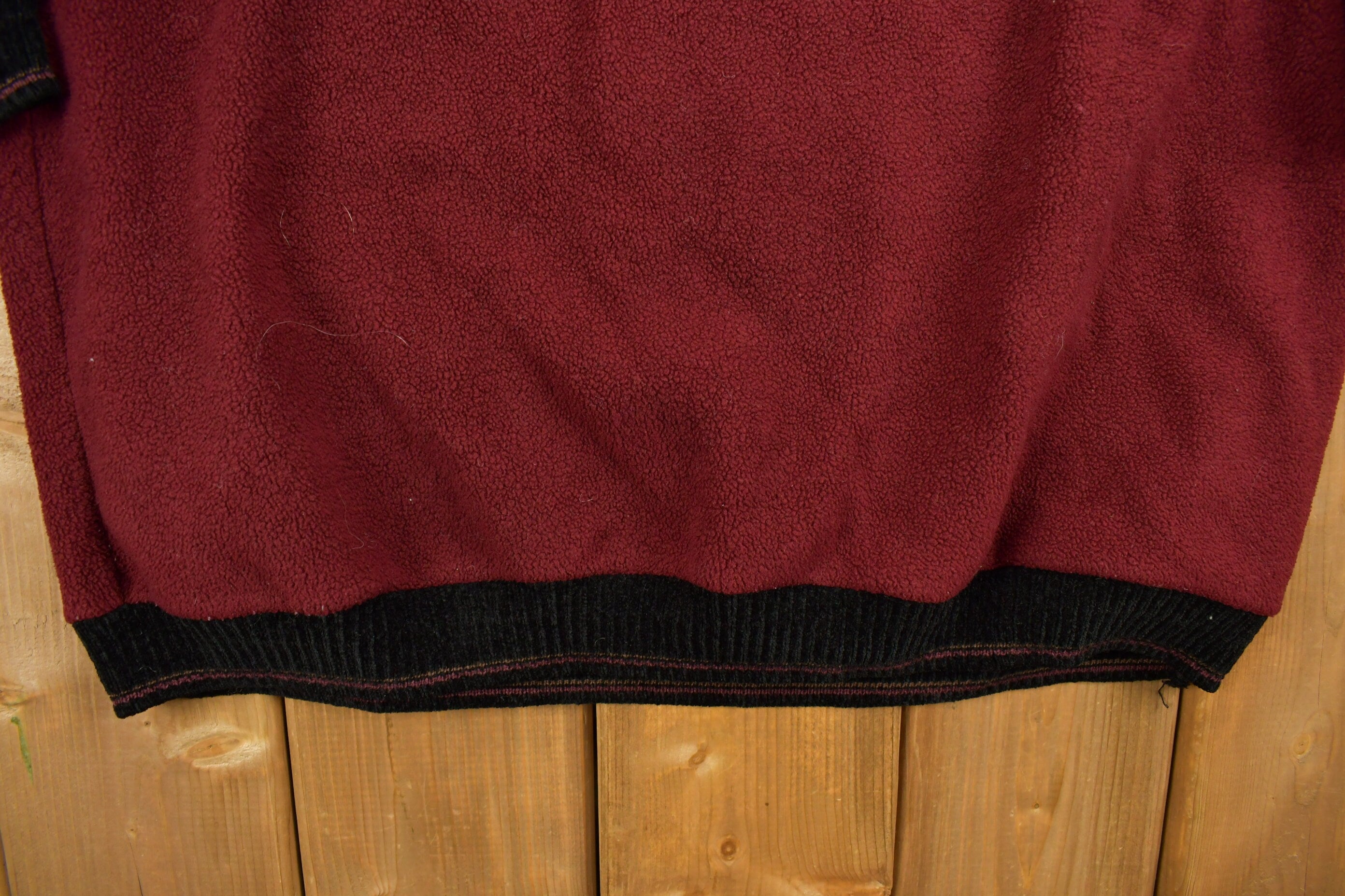 Vintage 1990s Tundra Canada V Neck Knitted Sweater