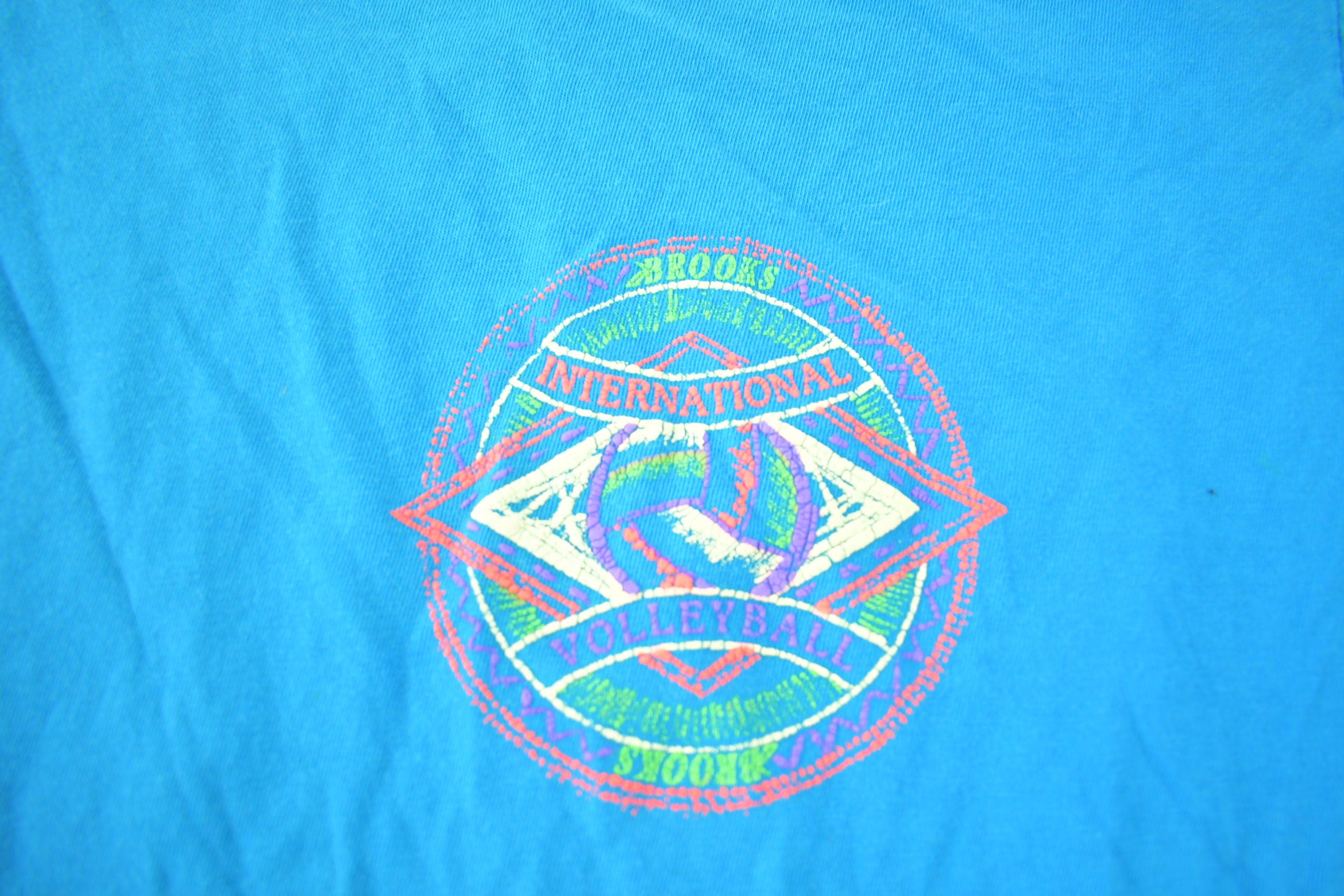 Vintage 1980s Brooks International Graphic T Shirt Size L