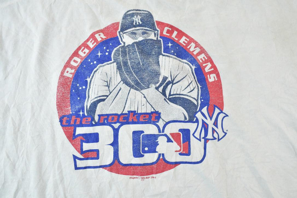 Vintage 2003 Roger Clemens MLB Majestic Graphic T-Shirt