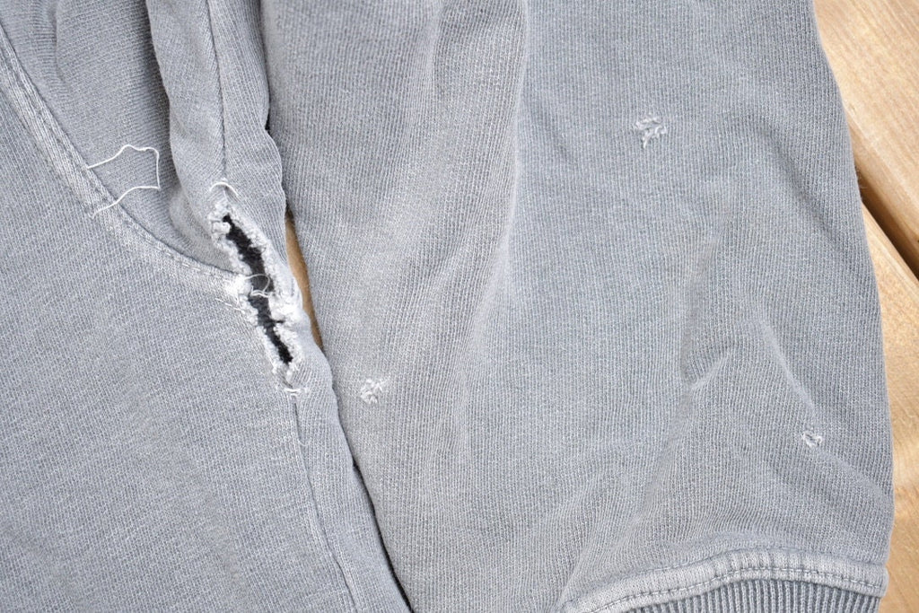 Vintage 1990s Authentic Pigment Blank Grey Crewneck Sweatshirt