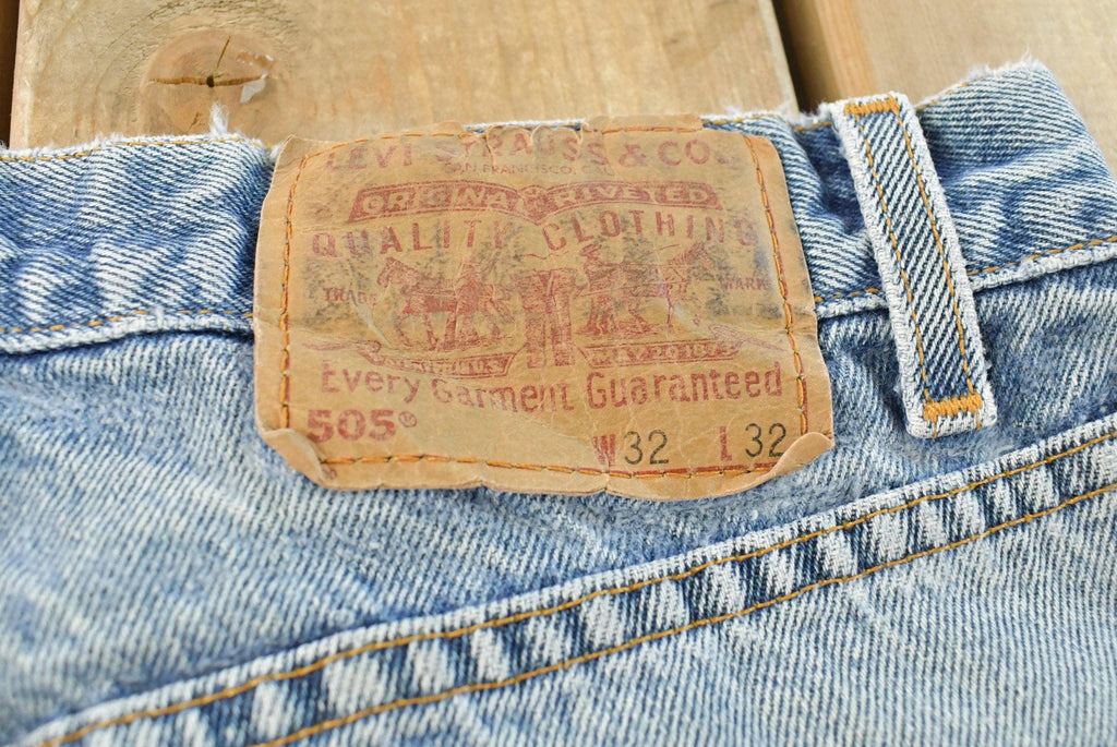 Vintage 1990s Levi's 505 Regular Straight Fit Denim Blue Jeans Men's 32 x 29 / 90s Levi's / Streetwear / Made in USA