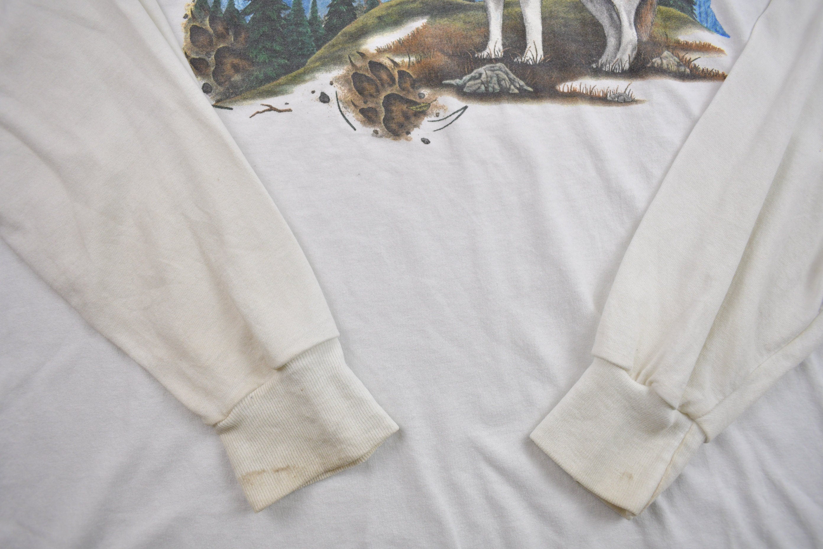 Vintage 1990s Wolf in Forest Graphic Long Sleeve Shirt