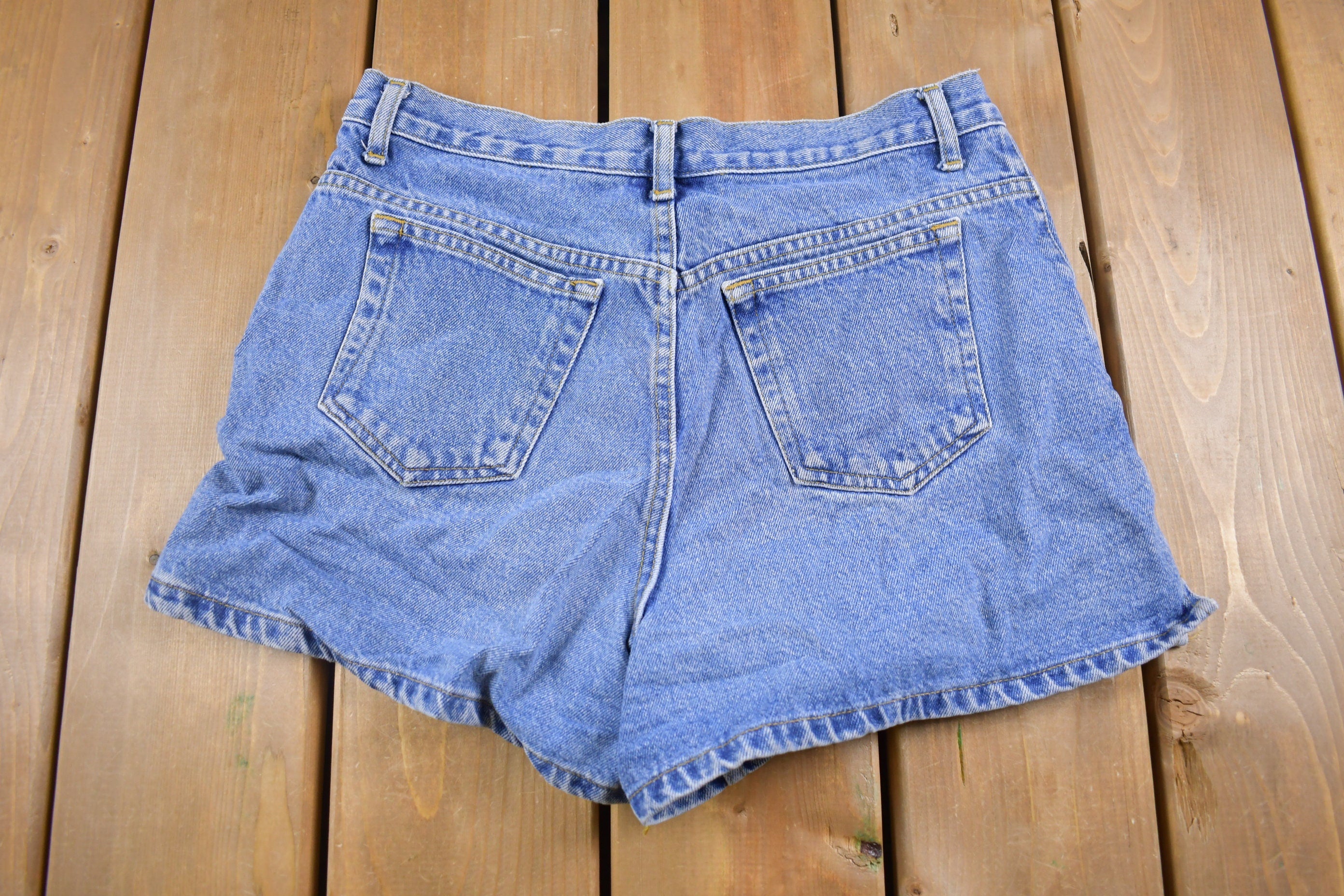 Vintage 1990s Looney Tunes Tweety Bird Jean Short Shorts 30 x 2