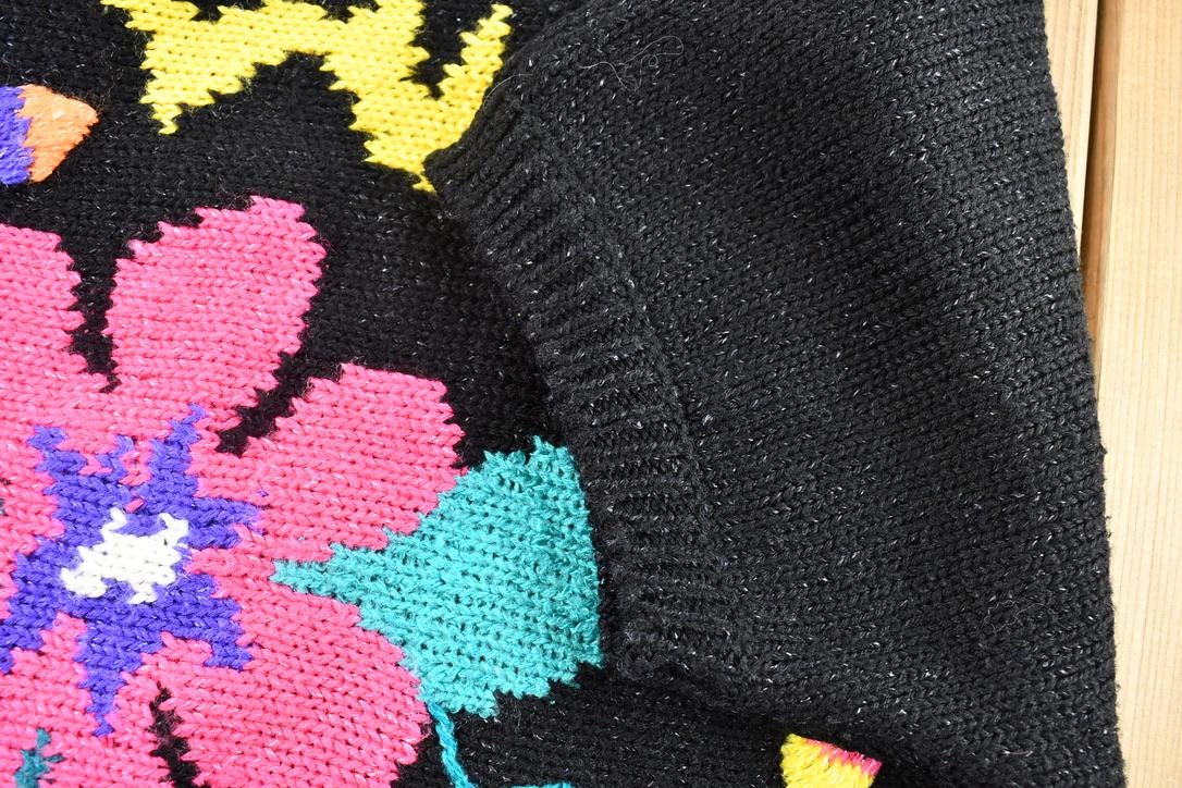 Vintage 1990s Jaclyn Smith Short Sleeve Black Floral Knit Crewneck Sweater