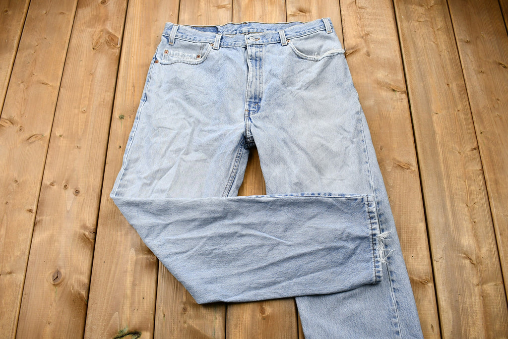 Vintage 1990s Levi's 505 Light Wash Regular Fit Jeans