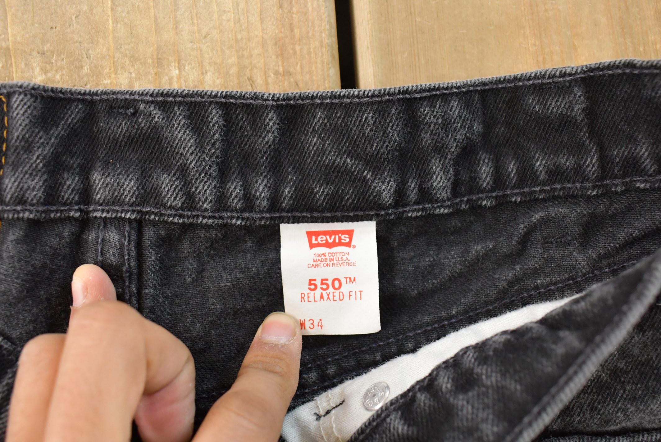 Vintage 1990s Levi's 550 Relaxed Denim Jean Shorts Men's 33 / Relaxed Fit / 90s Shorts / Bottoms / Vintage Jeans / Jorts