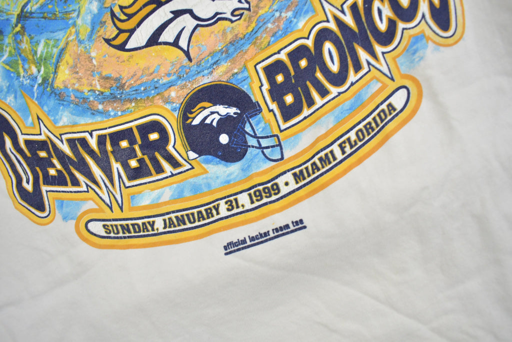 Vintage 1999 Denver Broncos NFL Superbowl Champions Graphic Starter T-Shirt