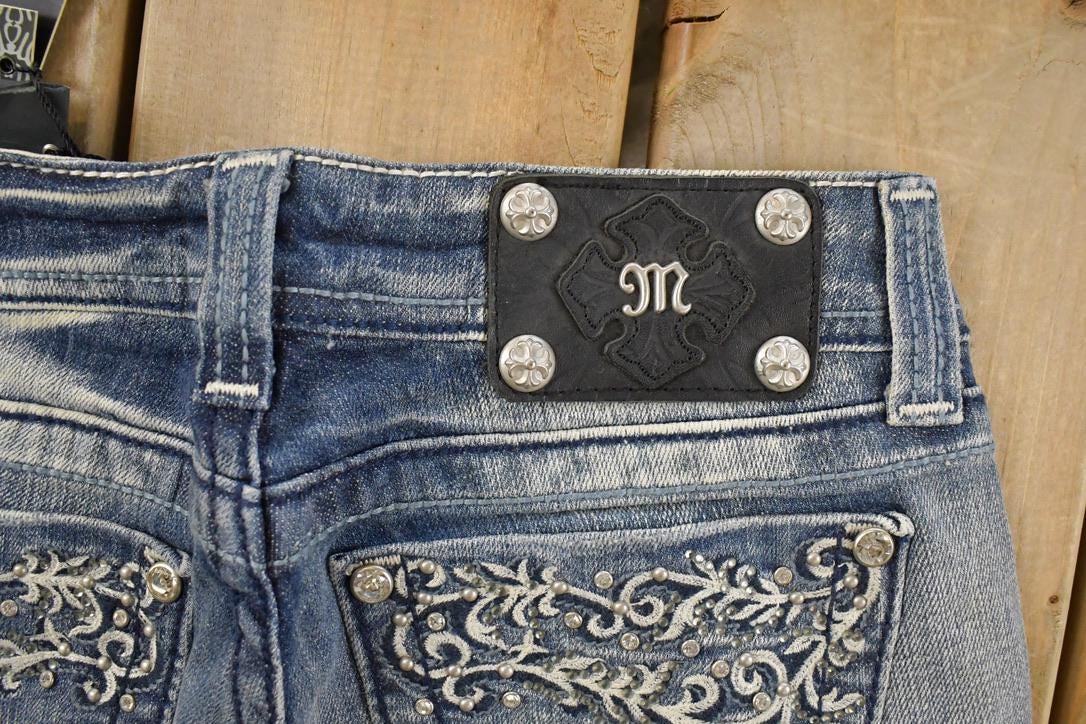 Vintage Deadstock Y2K Miss Me Bedazzled Low Rise Jeans Women's Size 26x31