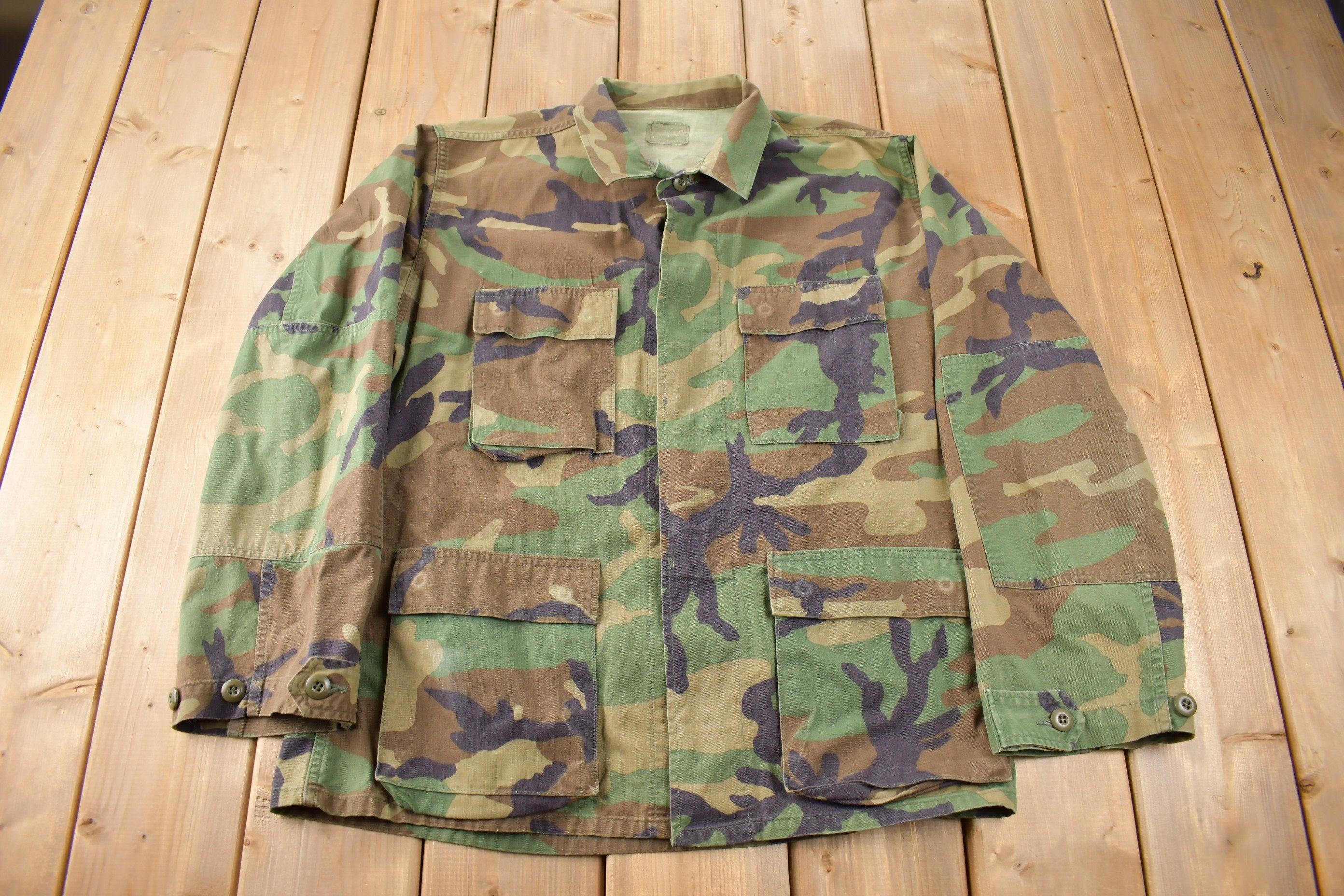 Vintage 1992 Military Woodland Camo Button Up Combat Jacket Size Medium Regular