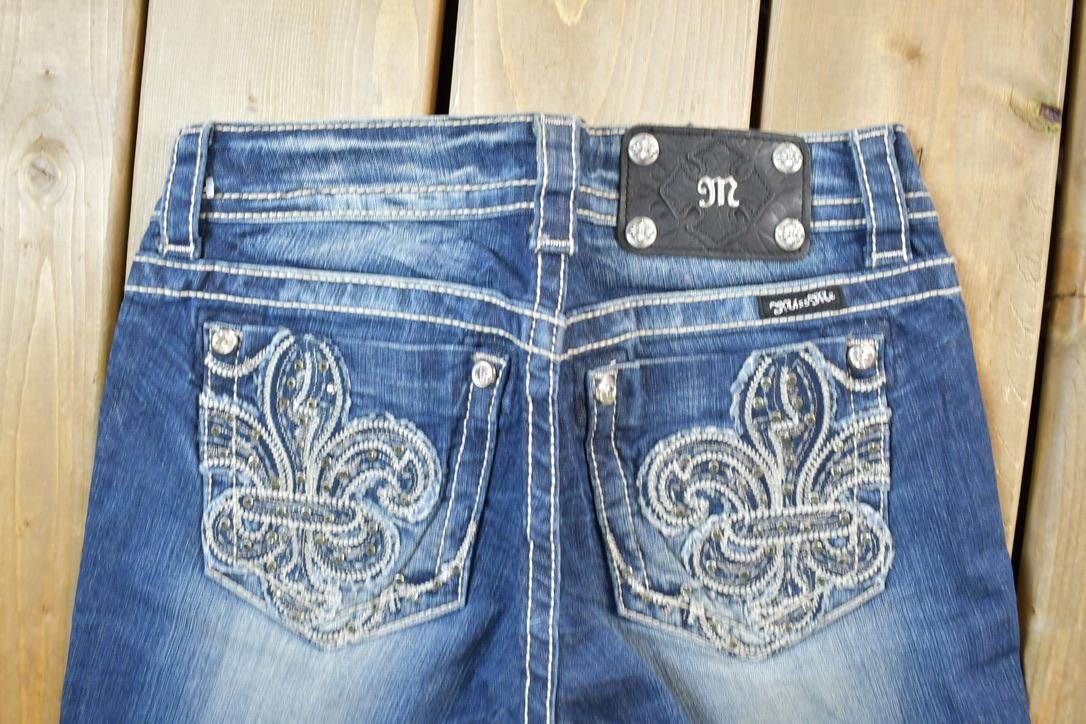 Vintage Y2K Miss Me Bedazzled Low Rise Jeans Size 26x31