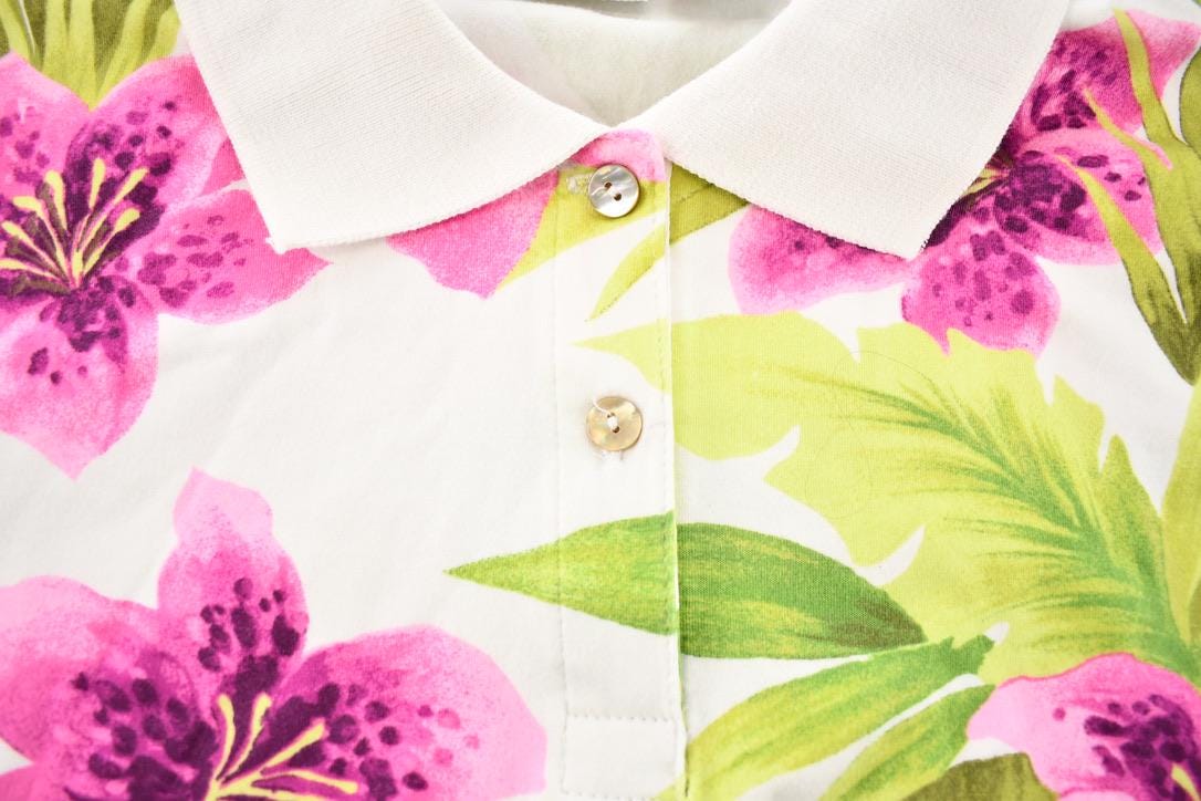Vintage 2000s Women's White Stag Tropical Floral Pattern Polo Shirt