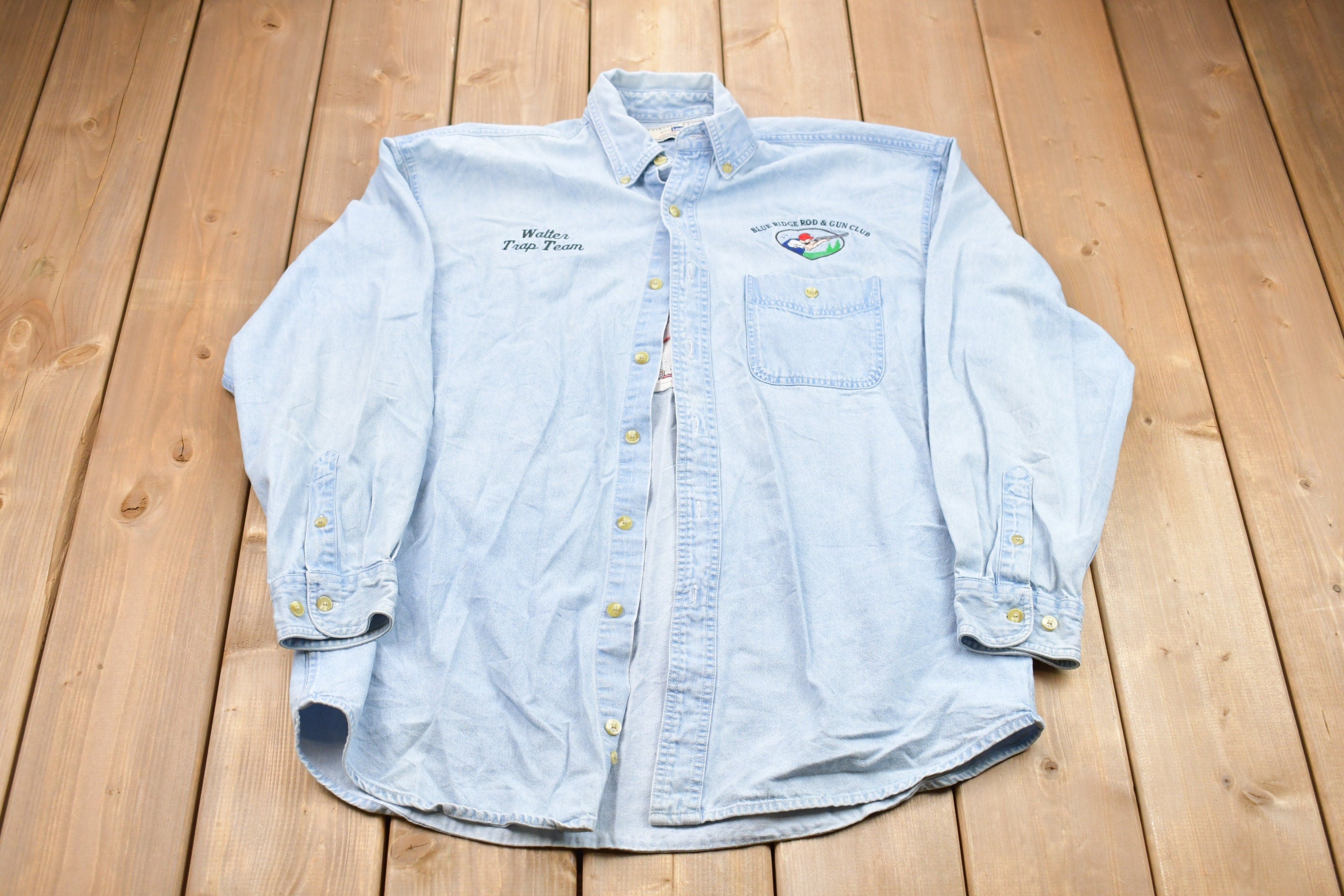 Vintage 1990s Lee Blue Ridge Rod & Gun Club Button Up Shirt