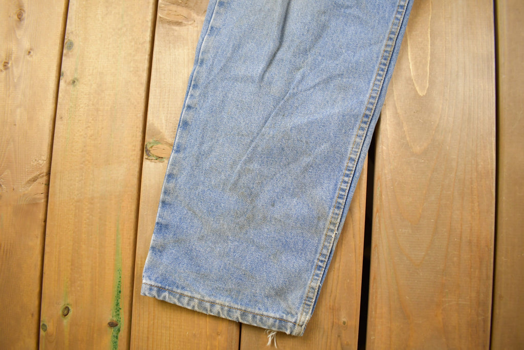 Vintage 1990s Levi's 550 Relaxed Fit Light Wash Jeans Size 34 x 30