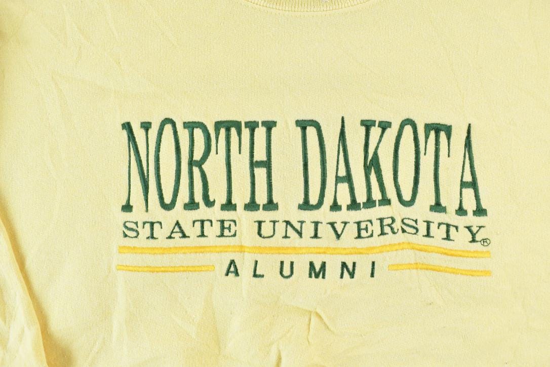 Vintage 1990s North Dakota State University Alumni Collegiate Crewneck
