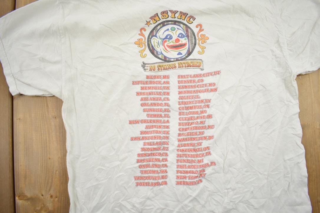 Vintage 2000 NSYNC No Strings Attached Graphic Band T-Shirt