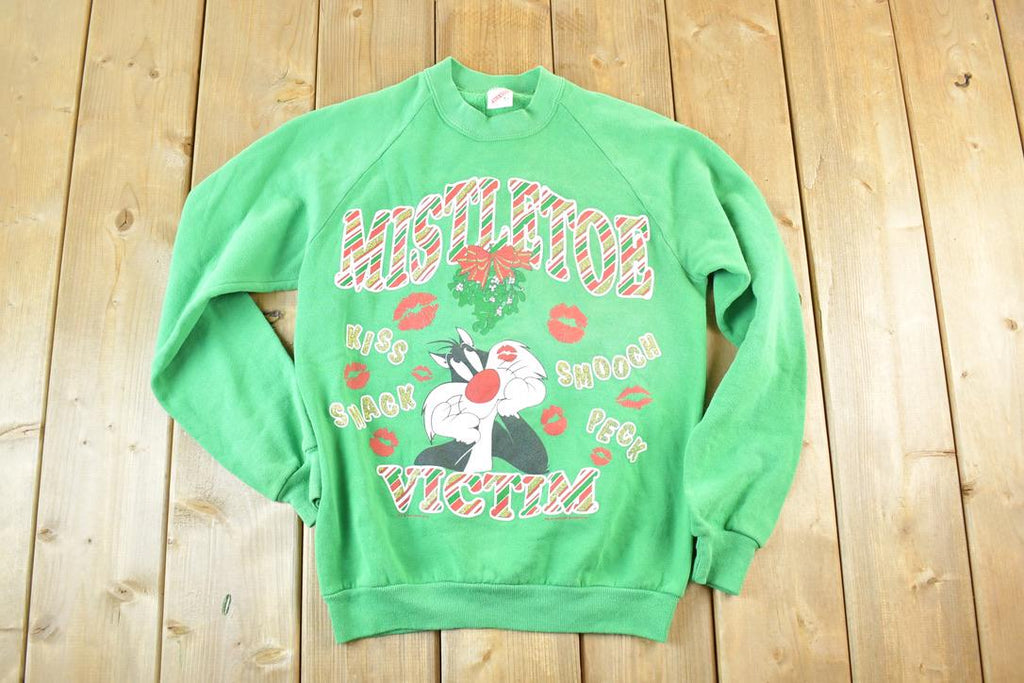 Vintage 1990s Looney Tunes Mistletoe Victim Crewneck Mens M