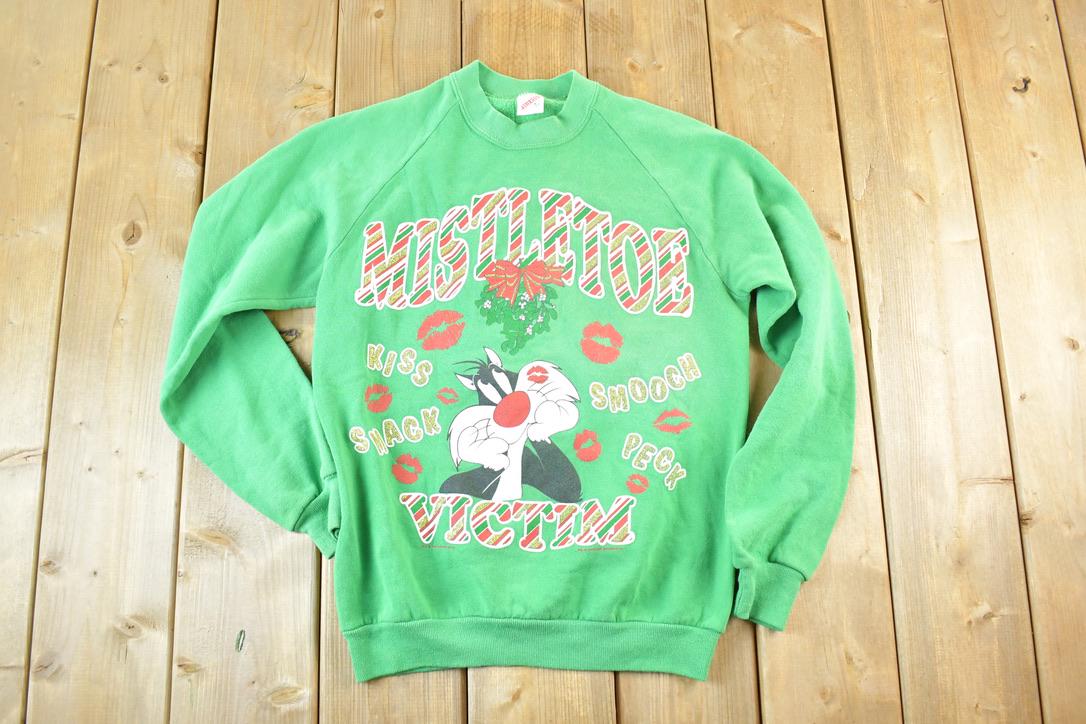 Vintage 1990s Looney Tunes Mistletoe Victim Crewneck Mens M