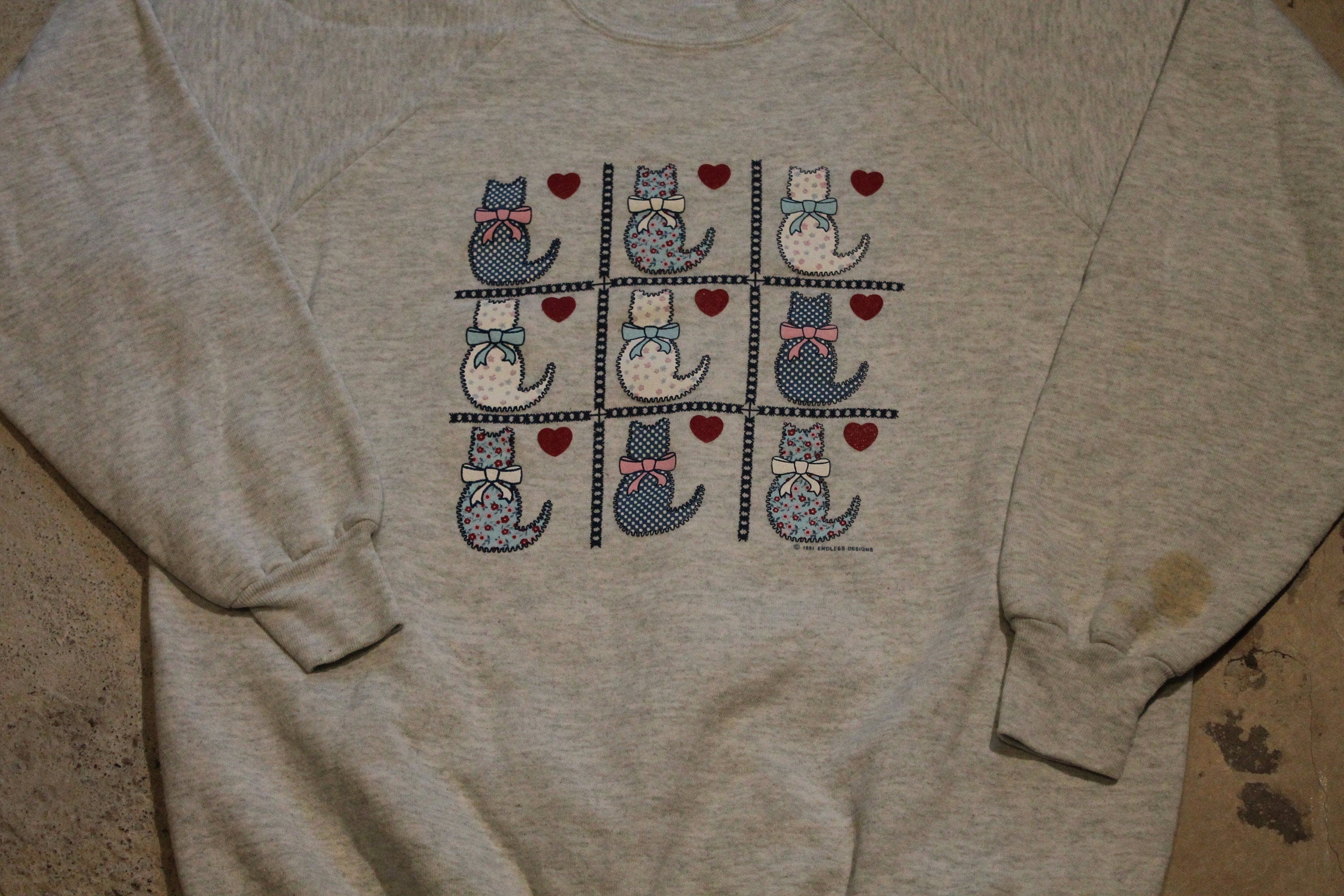 Vintage 1990s Kitty Cat Graphic Crewneck Sweater