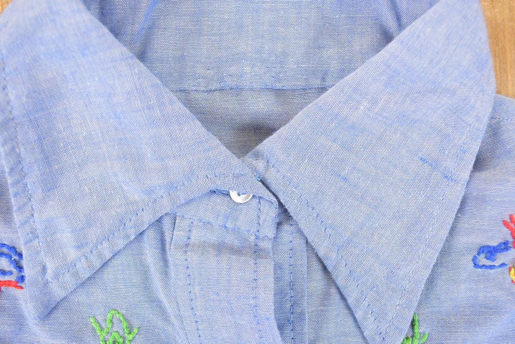 Vintage 1960s Loop Embroidered Horses Button Up Shirt Women's S