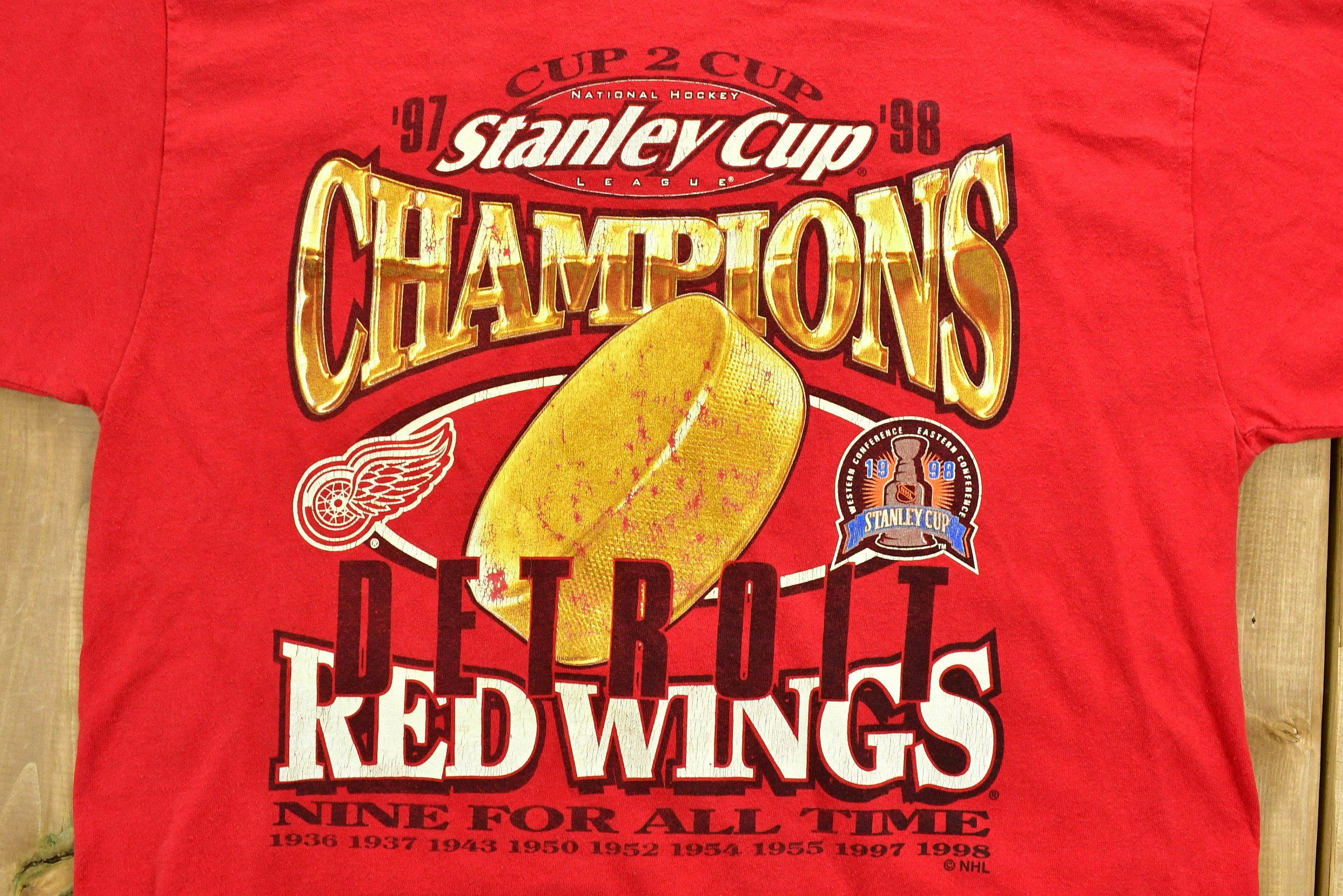 Vintage 1998 Detroit Red Wings Stanley Cup Champions T-Shirt