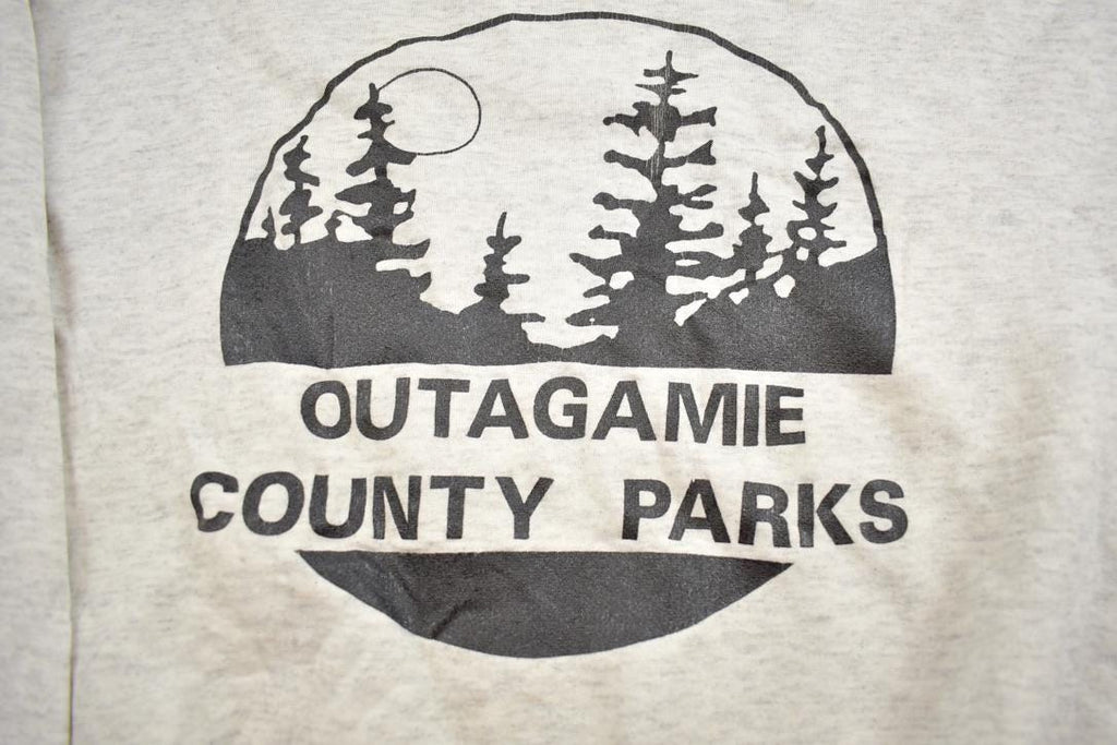 Vintage 1980s Outagamie County Parks Souvenir Travel Crewneck Sweatshirt