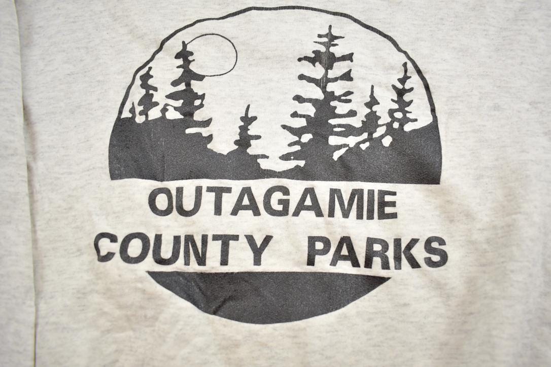Vintage 1980s Outagamie County Parks Souvenir Travel Crewneck Sweatshirt