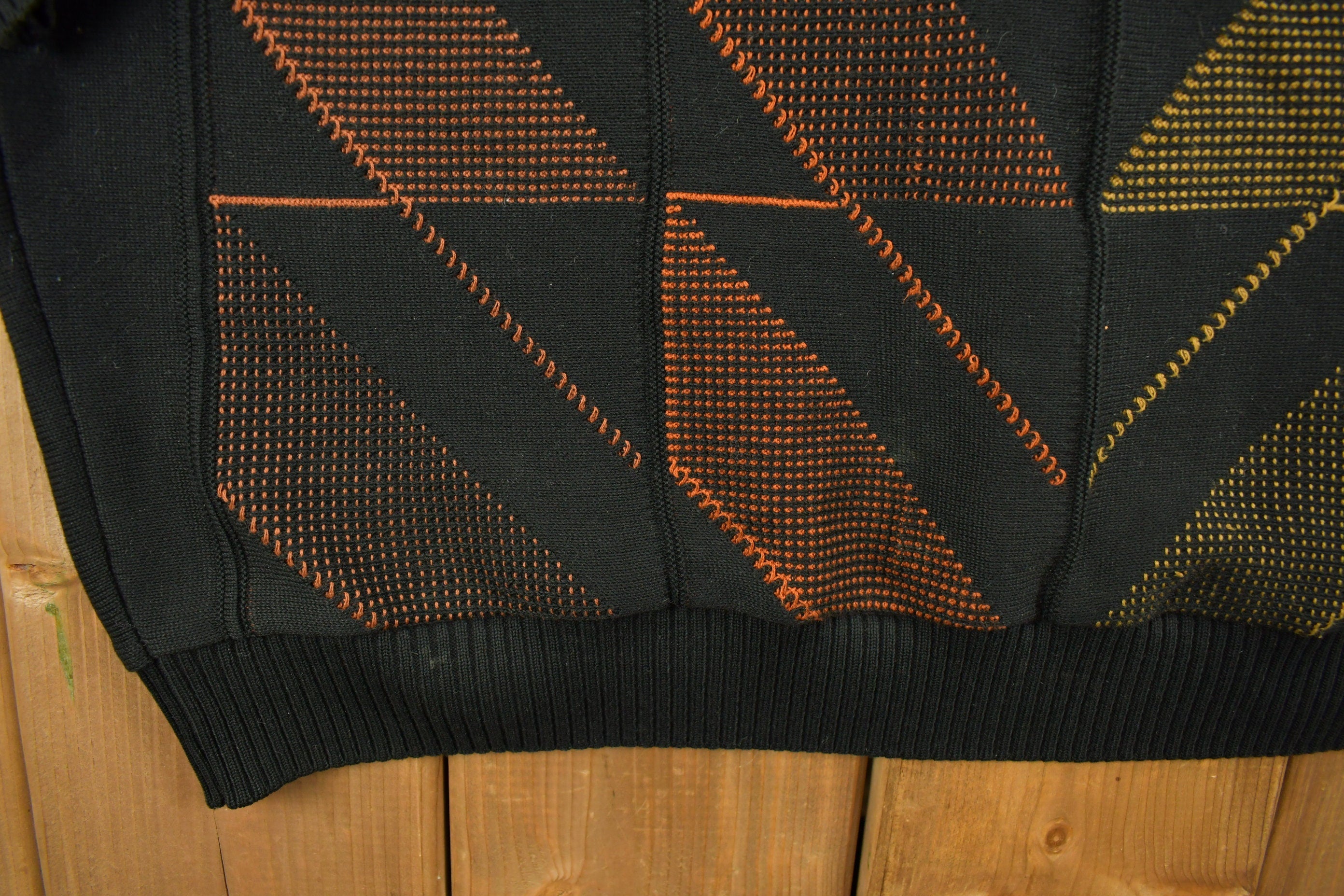 Vintage 1990s Tosani 3D Knitted Crewneck Sweater Vintage 90s Crewneck All Over Pattern  Made In Canada  Abstract Pattern