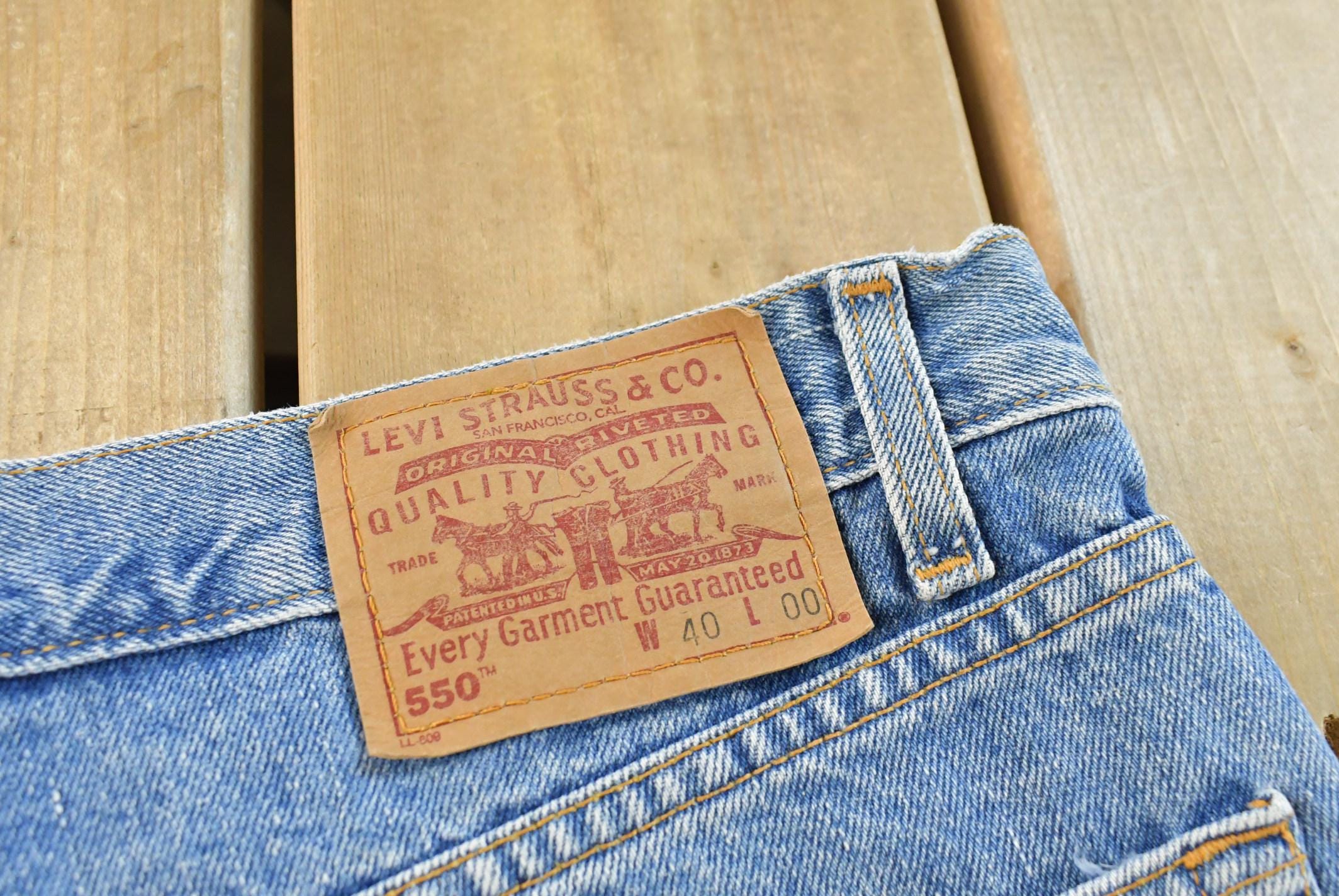 Vintage 1990s Levi's 550 Relaxed Fit Denim Blue Jean Shorts Men's 38 / 90s Jorts / Streetwear / Hypebeast / Street Style
