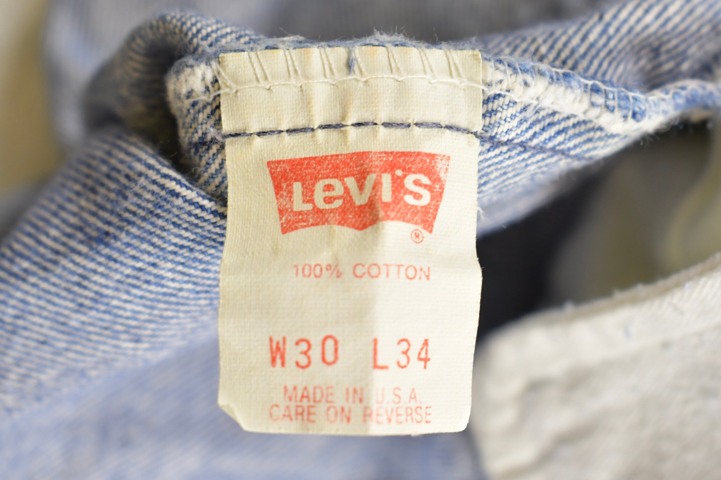 Vintage 1980s Levi's 505 Red Tab Denim Jeans Size 30 x 34
