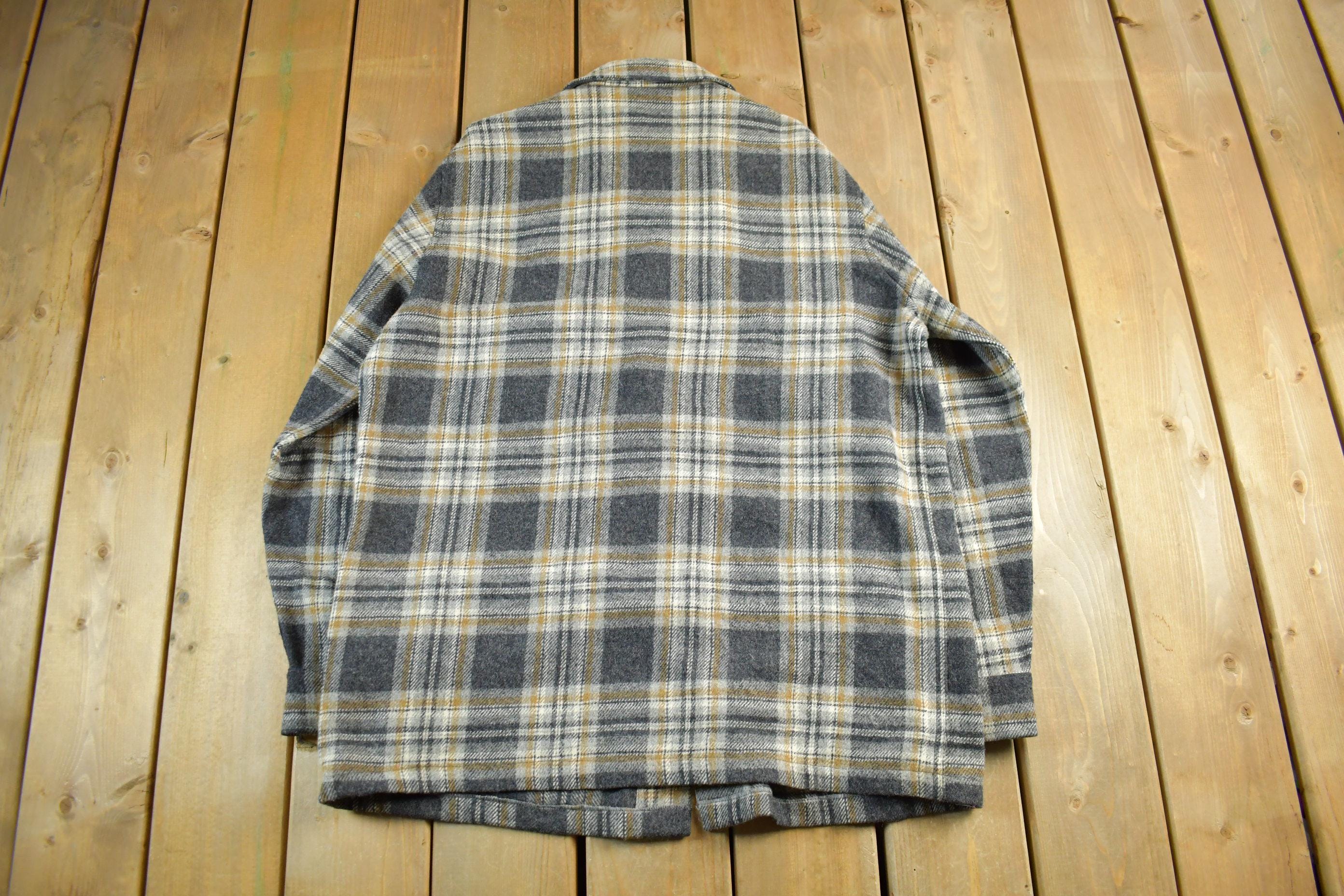 Vintage 1960s Bemidji Woolen Mills Wool Vintage Button Up Shirt Men's 48  Plaid Pattern  Outdoors & Wilderness  Workwear  Made In USA