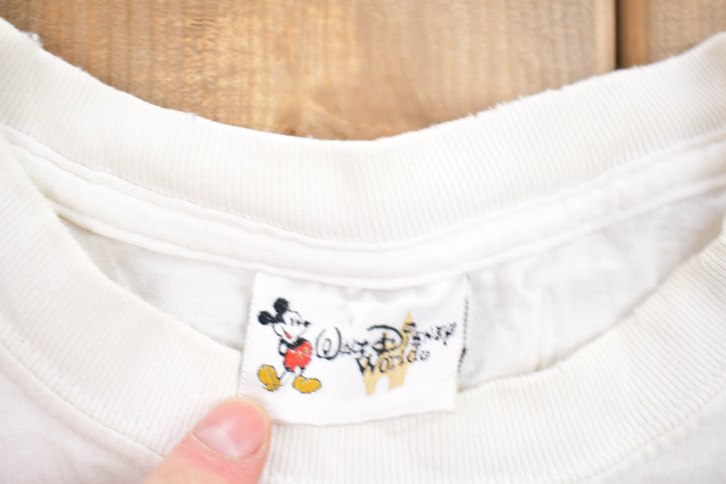 Vintage 1990s Walt Disney World Wet & Wild Graphic T-Shirt