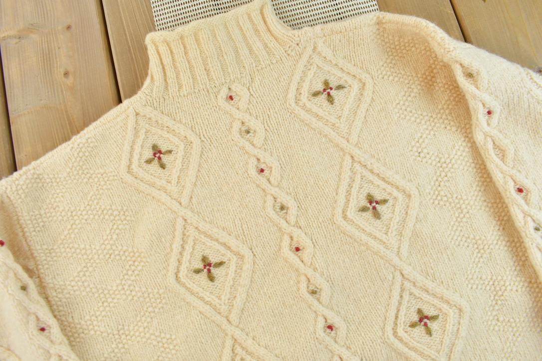 Vintage 1990s LL Bean Floral Pattern Knit Sweater / Vintage 90s / Outdoorsman / Vintage Knit / Mock Neck / Pure Wool