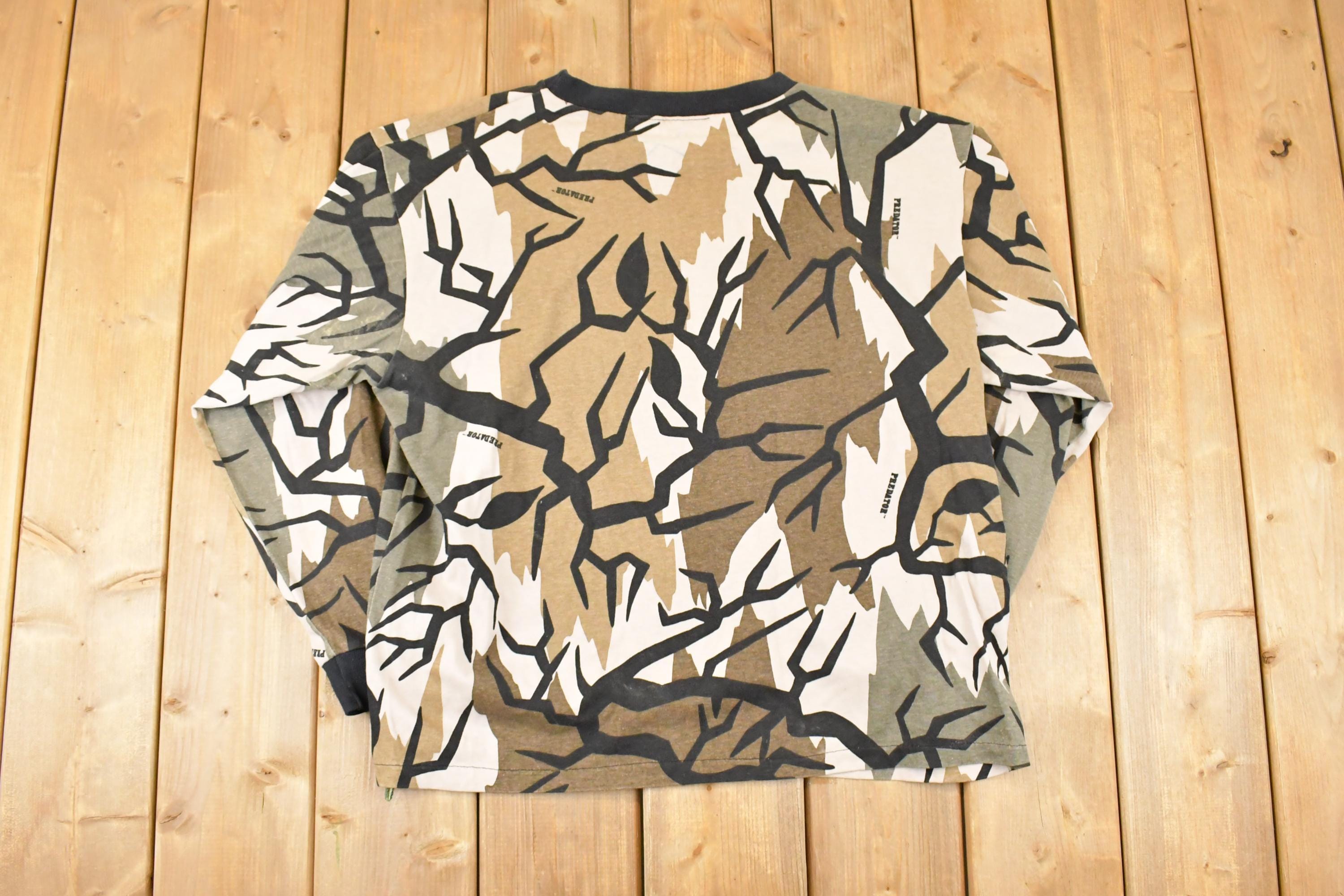 Vintage 1990s Predator AOP Cracked Camo Graphic Print Crewneck Shirt Mens L