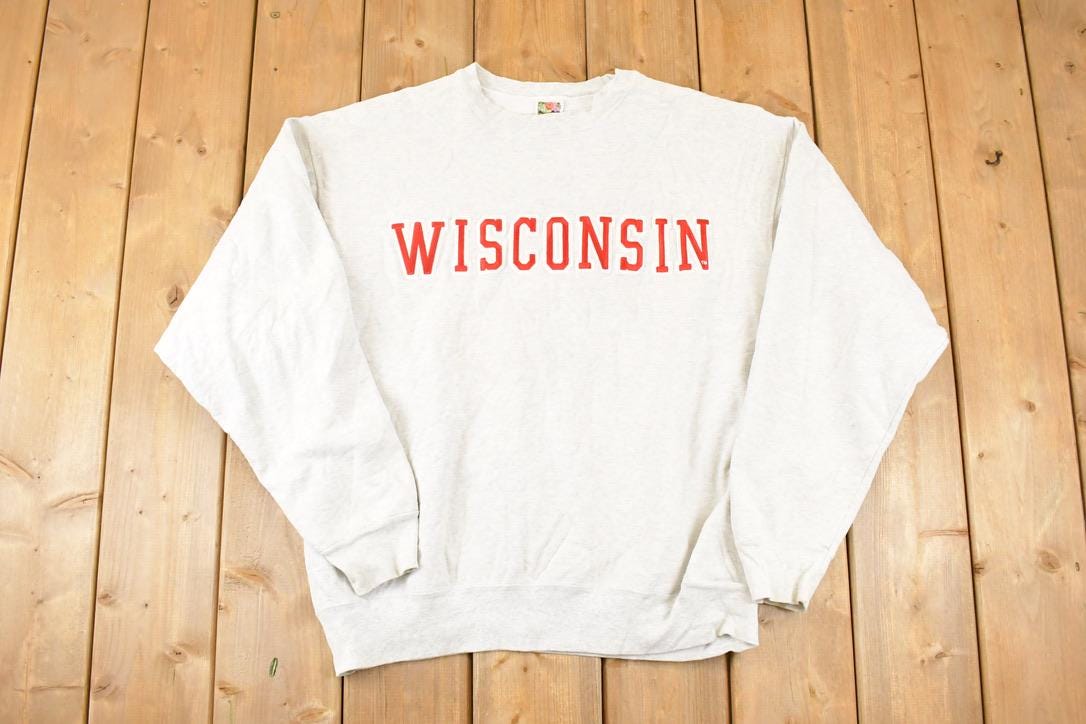 Vintage 1990s Wisconsin Embroidered University Crewneck Sweater Mens L