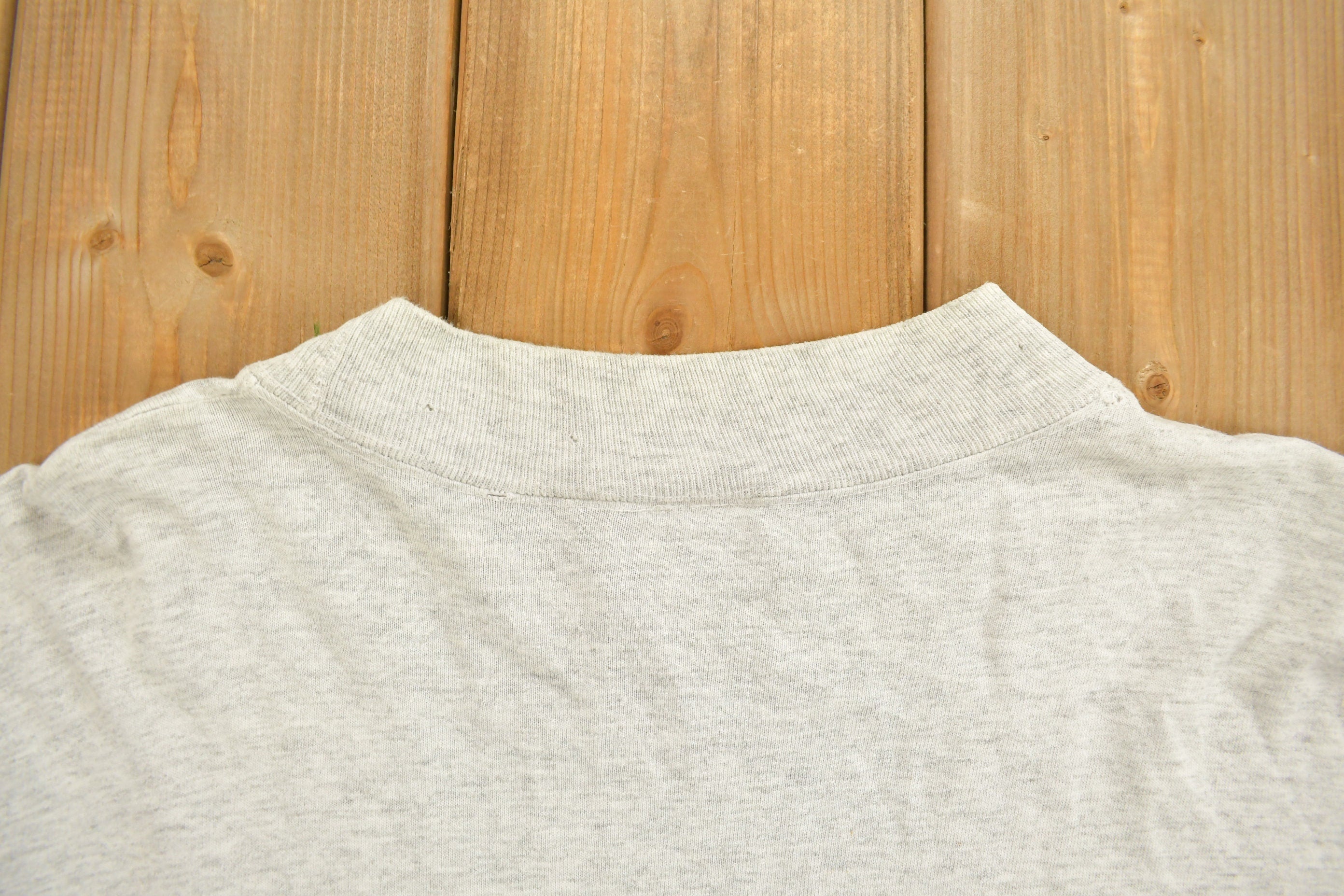 Vintage 1990s New World Editorial Movie Film Graphic T-Shirt