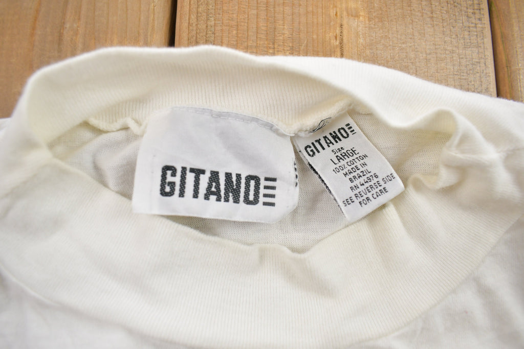 Vintage 1990s Hug Me Teddy Bear Gitano Graphic T Shirt