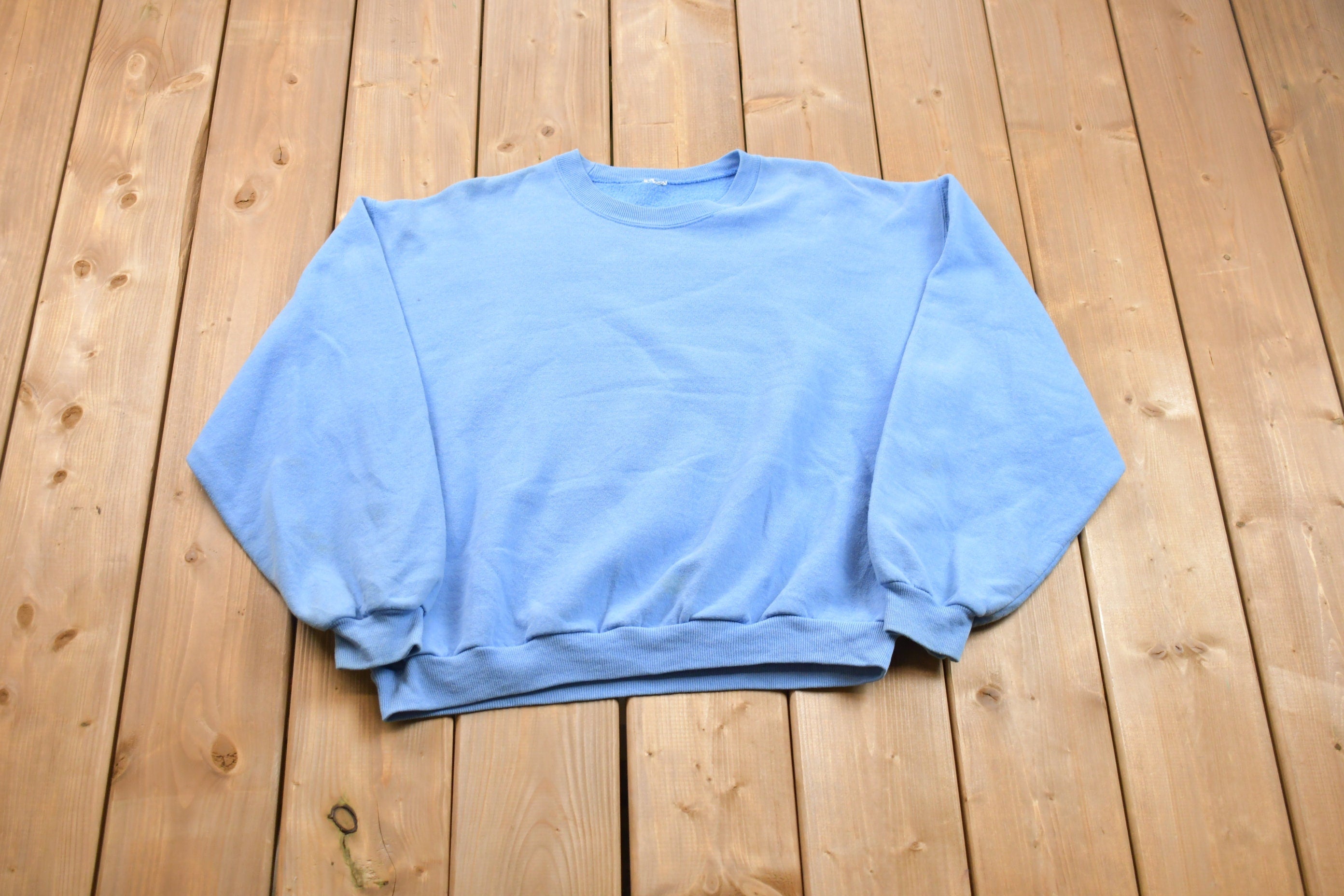 Vintage 1990s Blank Essential Crewneck Sweatshirt /