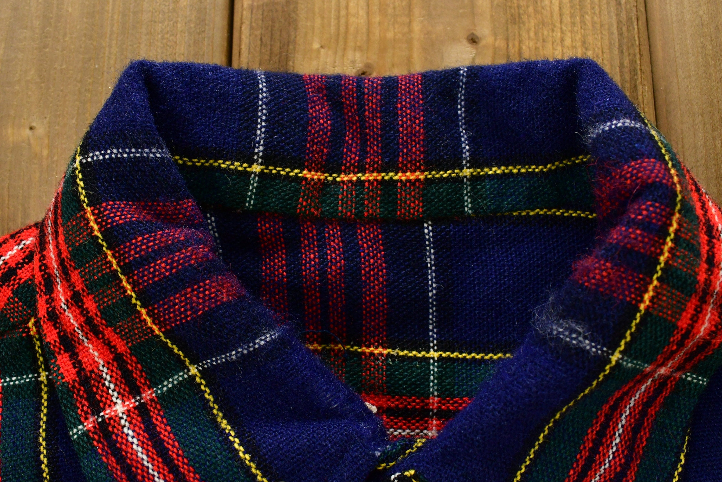 Vintage 1990s Plaid Button Up Shirt