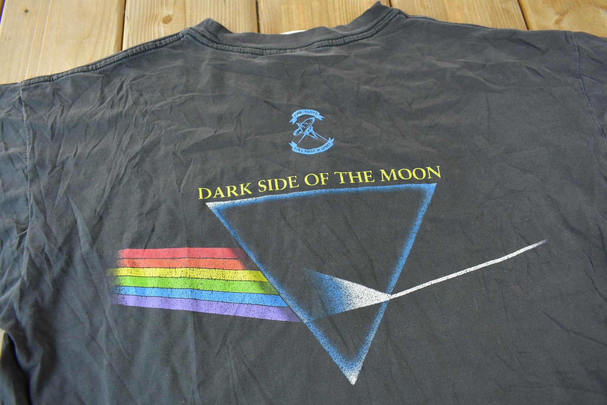 Vintage 2001 Pink Floyd Dark Side Of The Moon Graphic Band T-Shirt