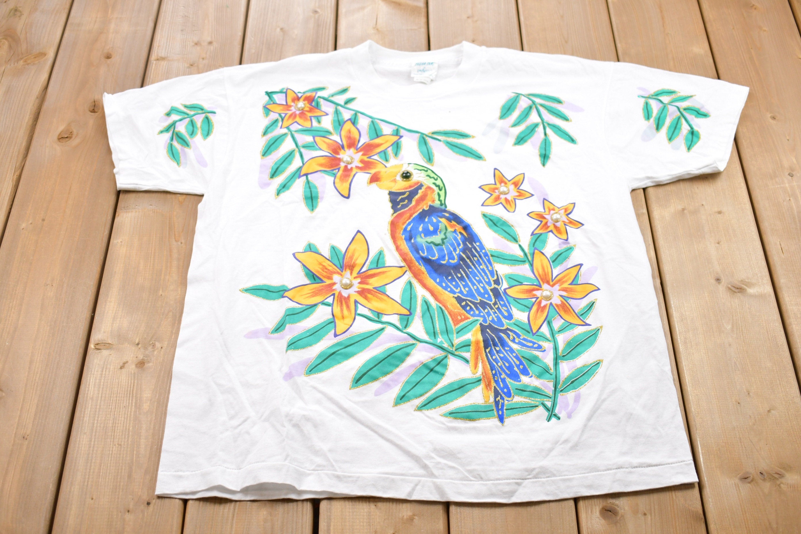 Vintage 1990s Parrot Bird Graphic T-Shirt Streetwear / Retro Style / Single Stitch / Made In USA
