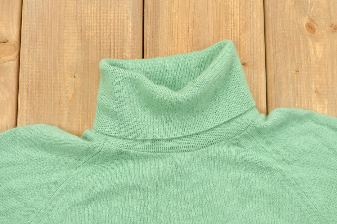 Vintage 1990s Green Knit Sweater