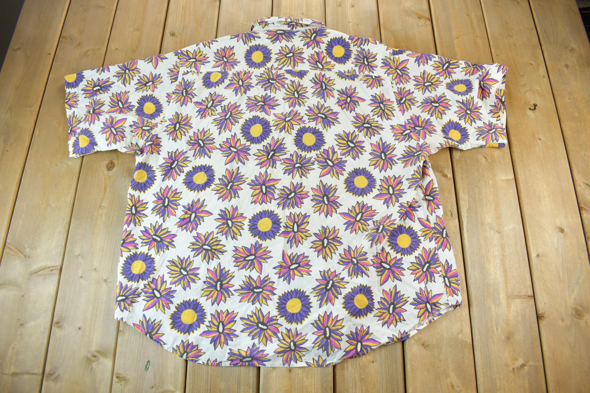 Vintage 1990s Pro Spirit All Over Print Floral Geometric Short Sleeve Button Up Shirt